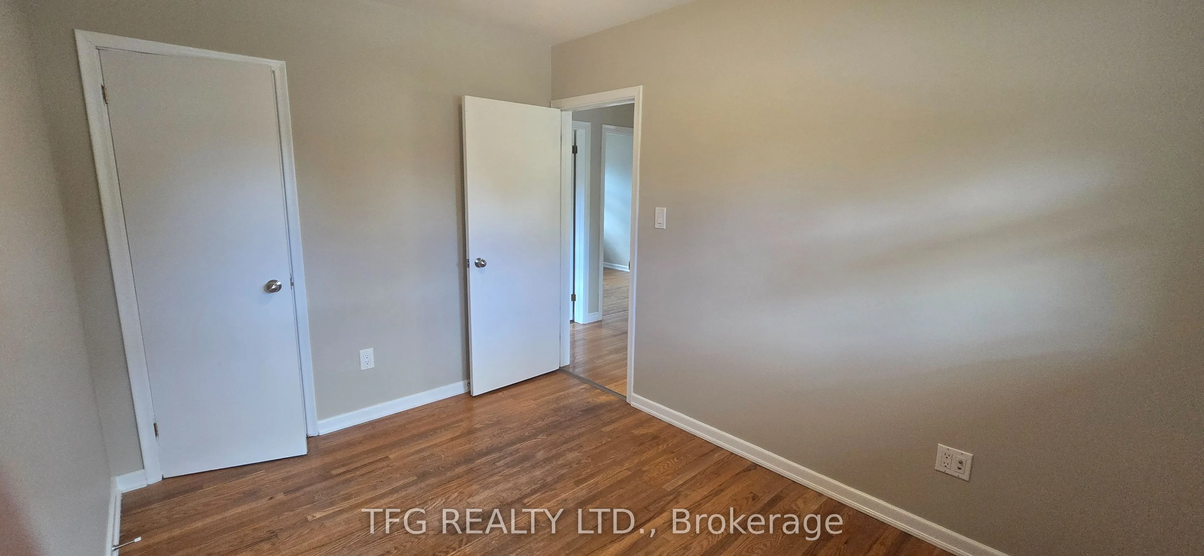 211 St Peter Street, #Main