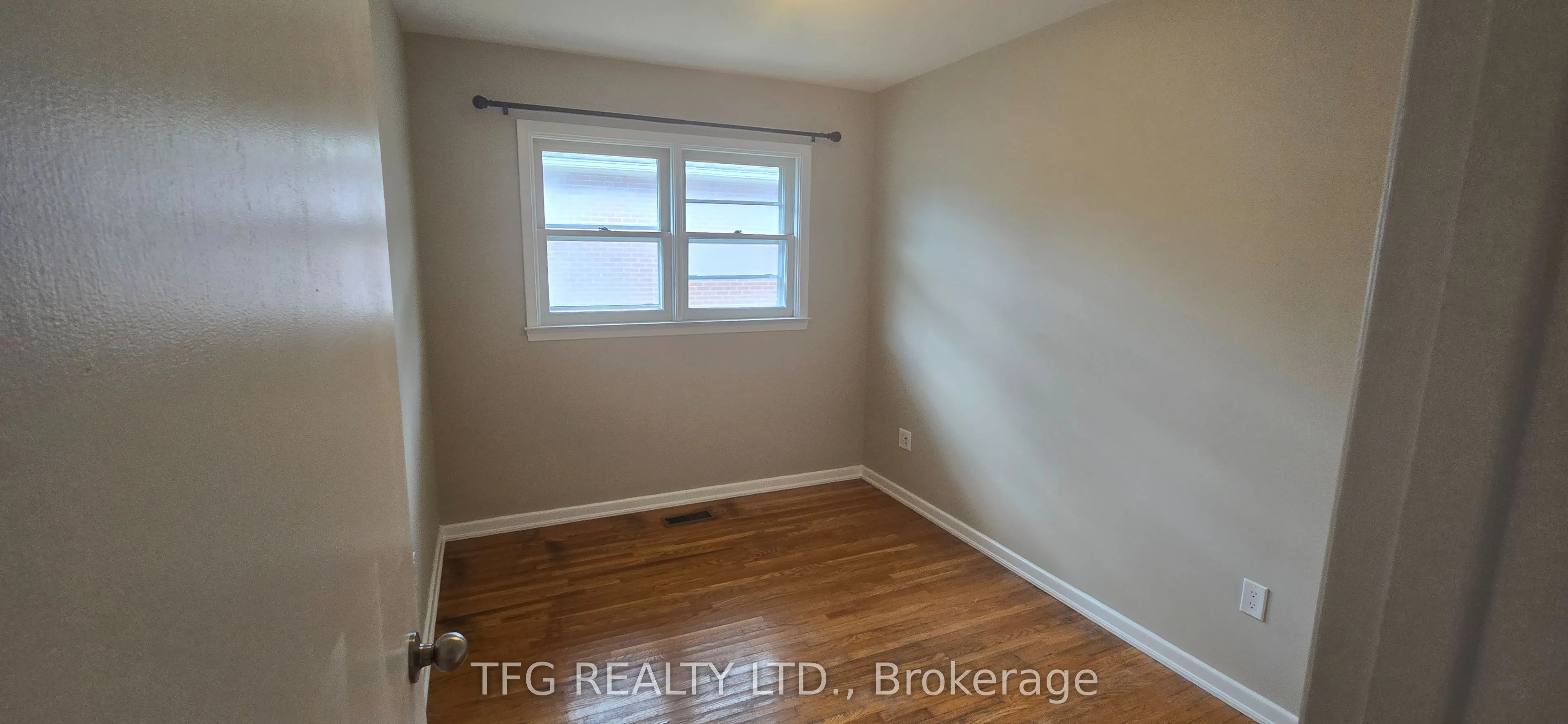 211 St Peter Street, #Main