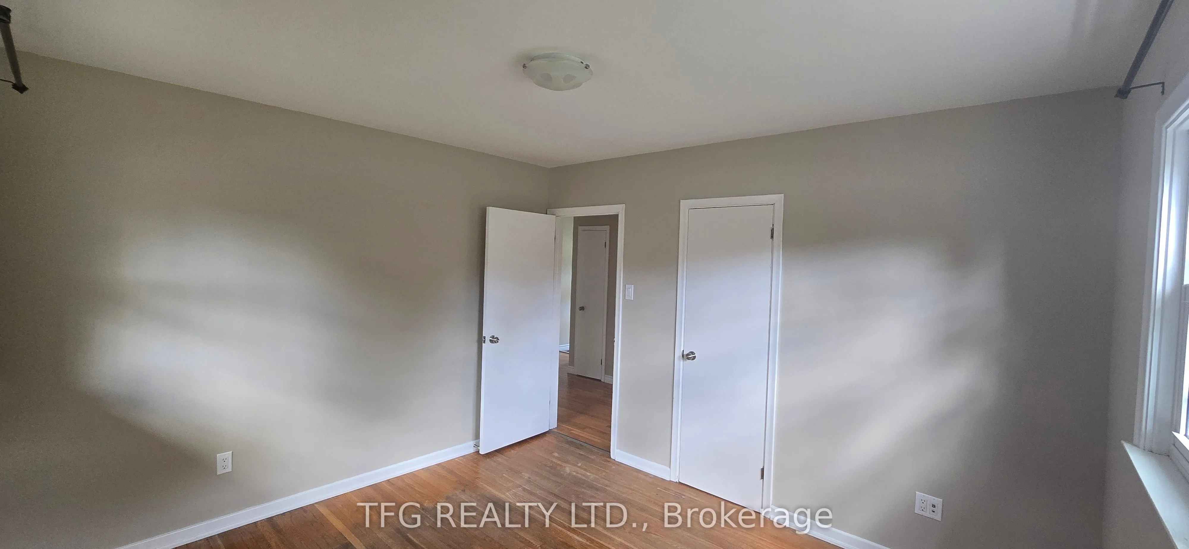 211 St Peter Street, #Main