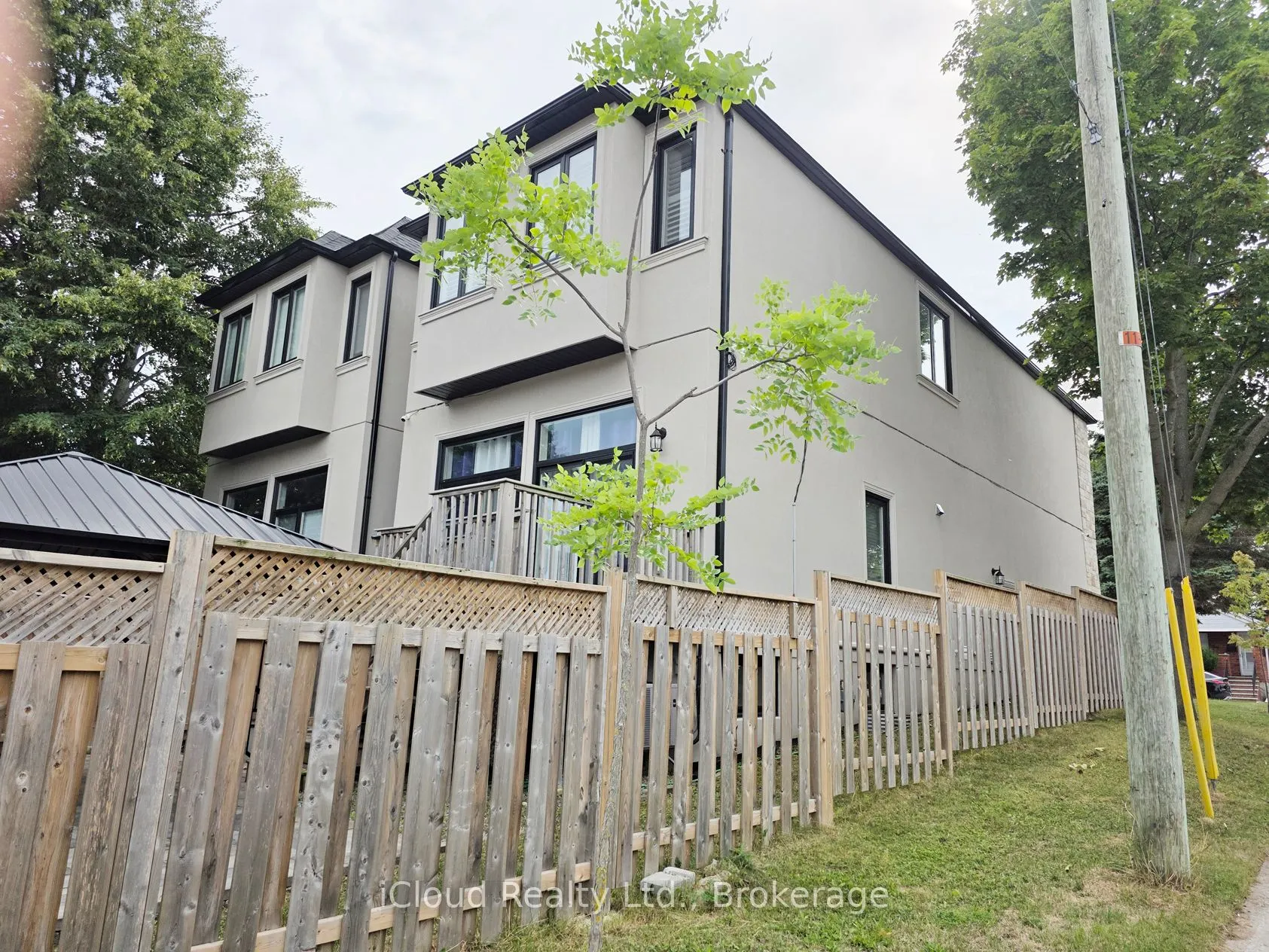 99A Leyton Avenue