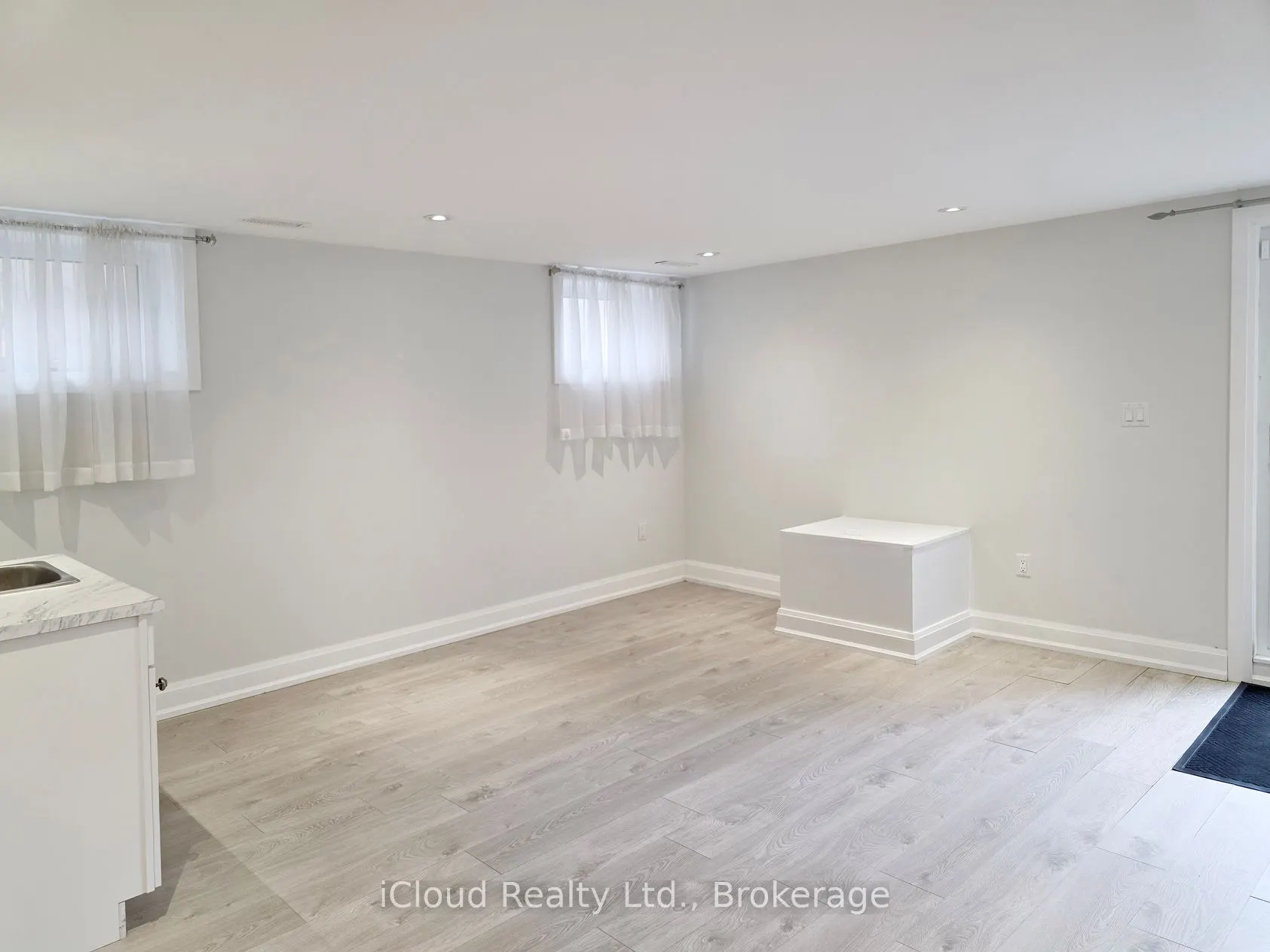 99A Leyton Avenue