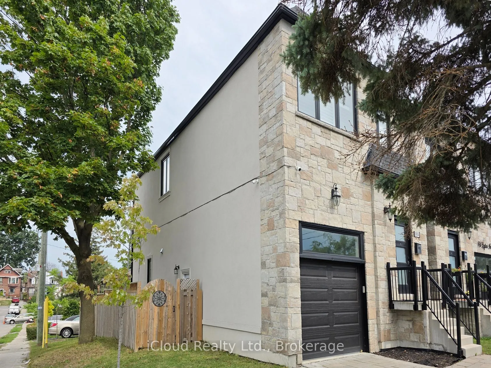 99A Leyton Avenue