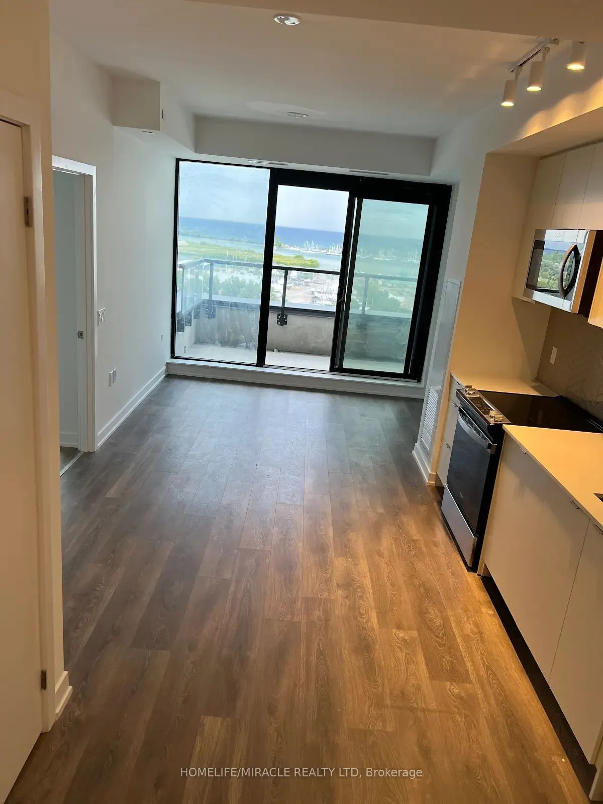 1606 Charles Street, #1105