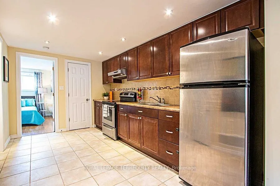 53 Rushbrooke Way, #Lower