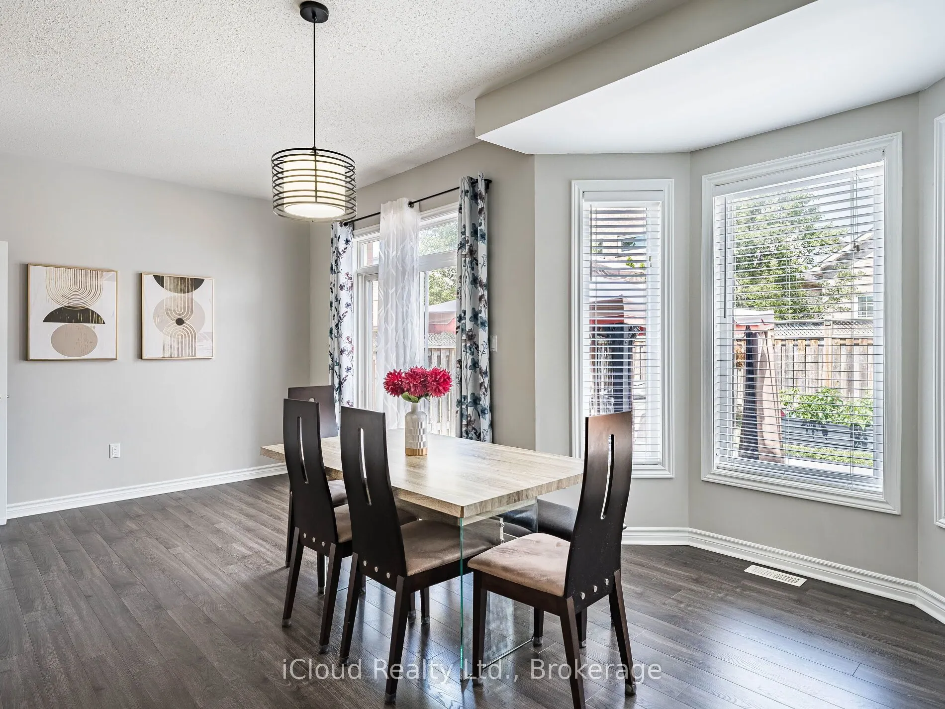 634 Oxbow Crescent
