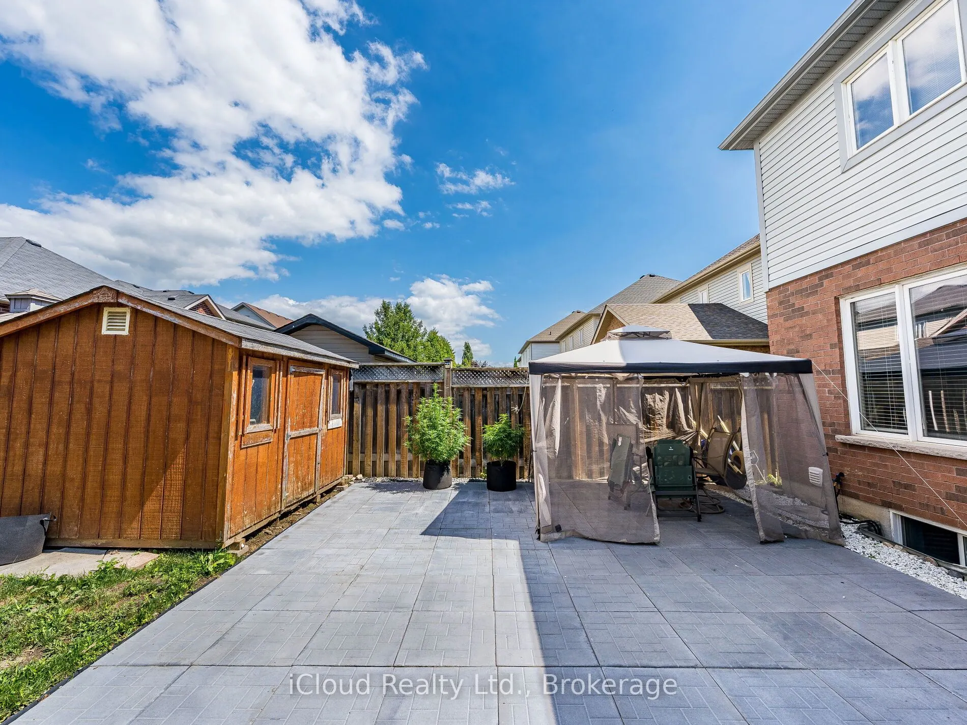 634 Oxbow Crescent