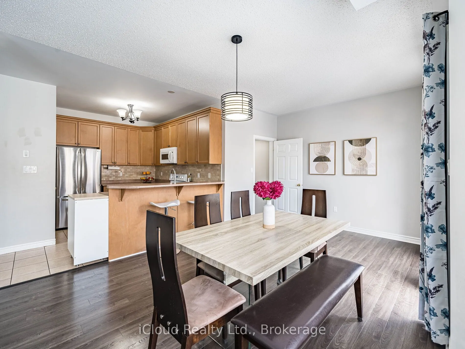 634 Oxbow Crescent