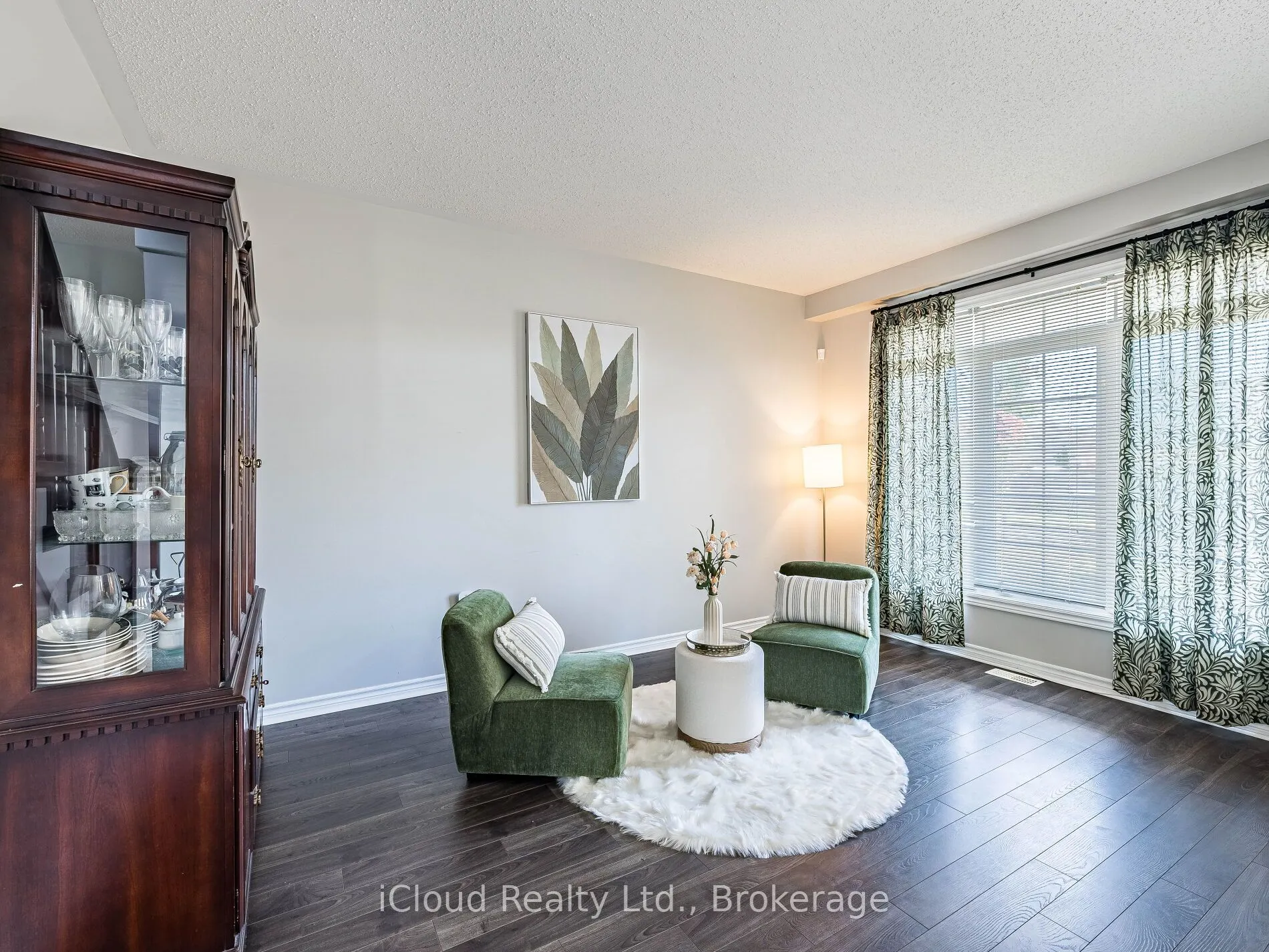 634 Oxbow Crescent