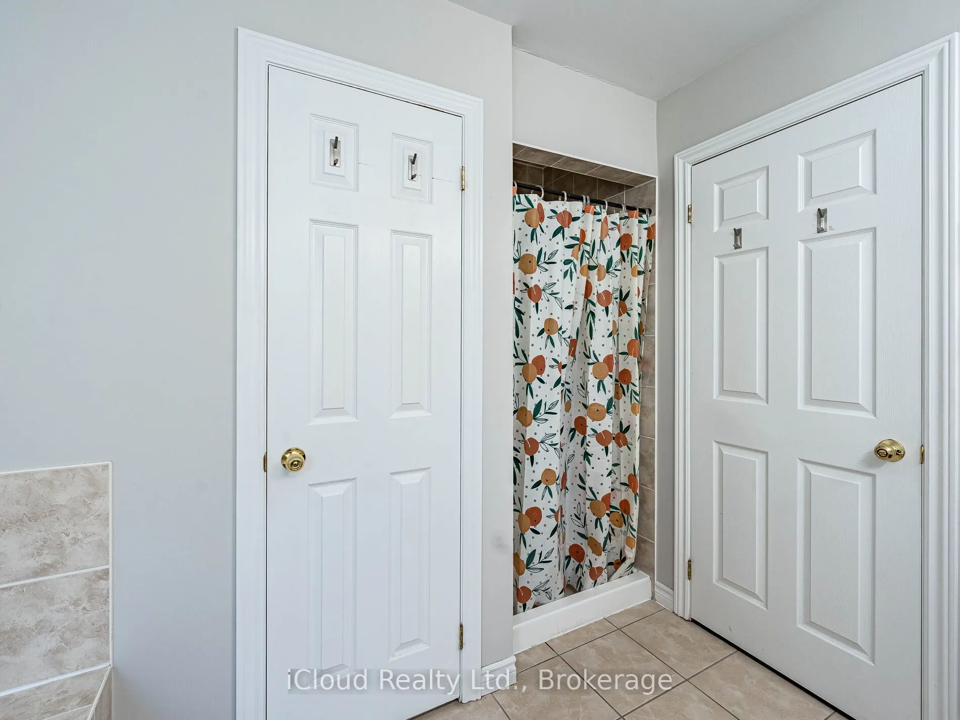634 Oxbow Crescent