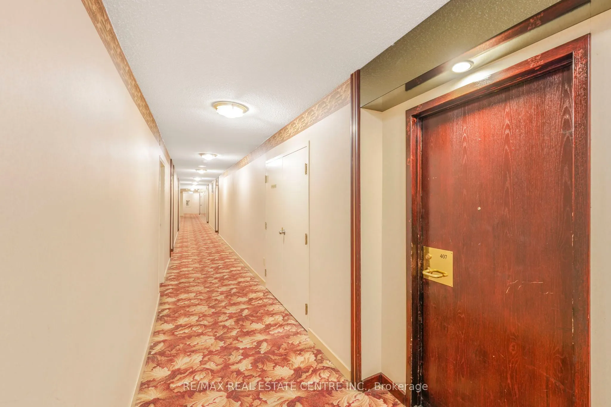 3233 Eglinton Avenue E, #407
