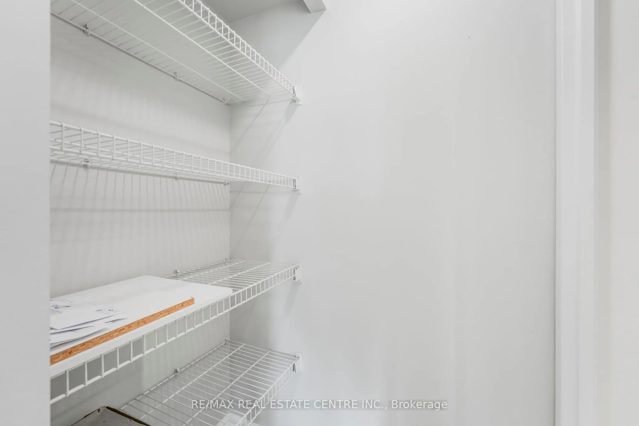 3233 Eglinton Avenue E, #407