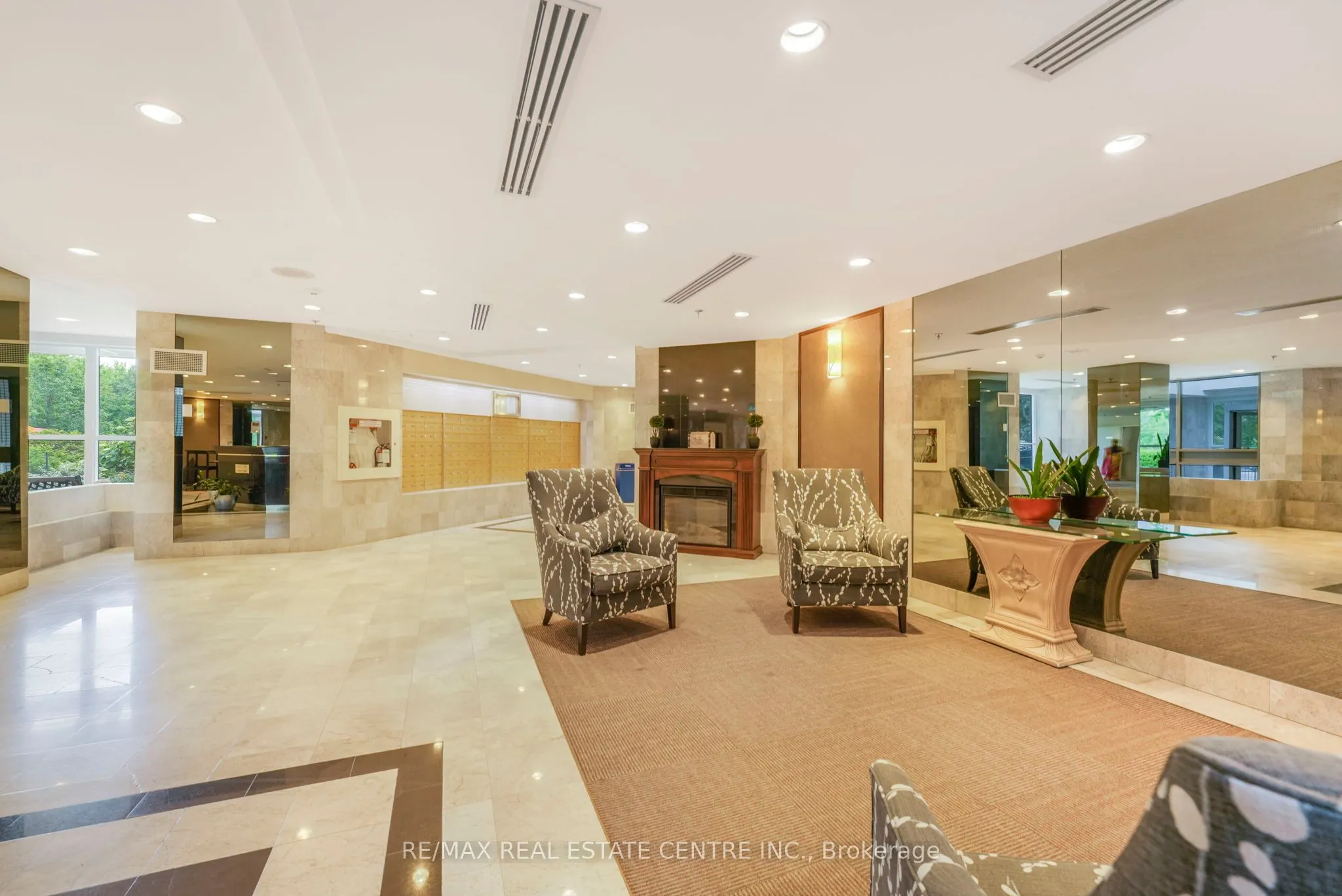 3233 Eglinton Avenue E, #407