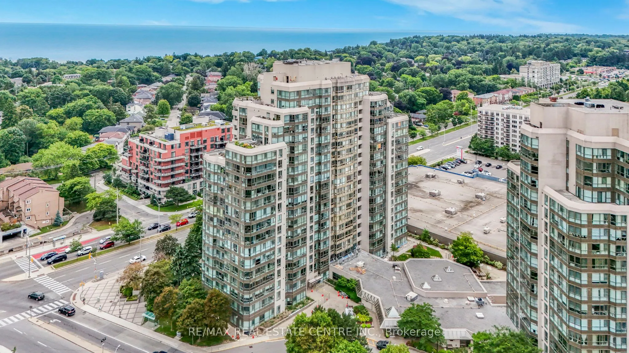 3233 Eglinton Avenue E, #407