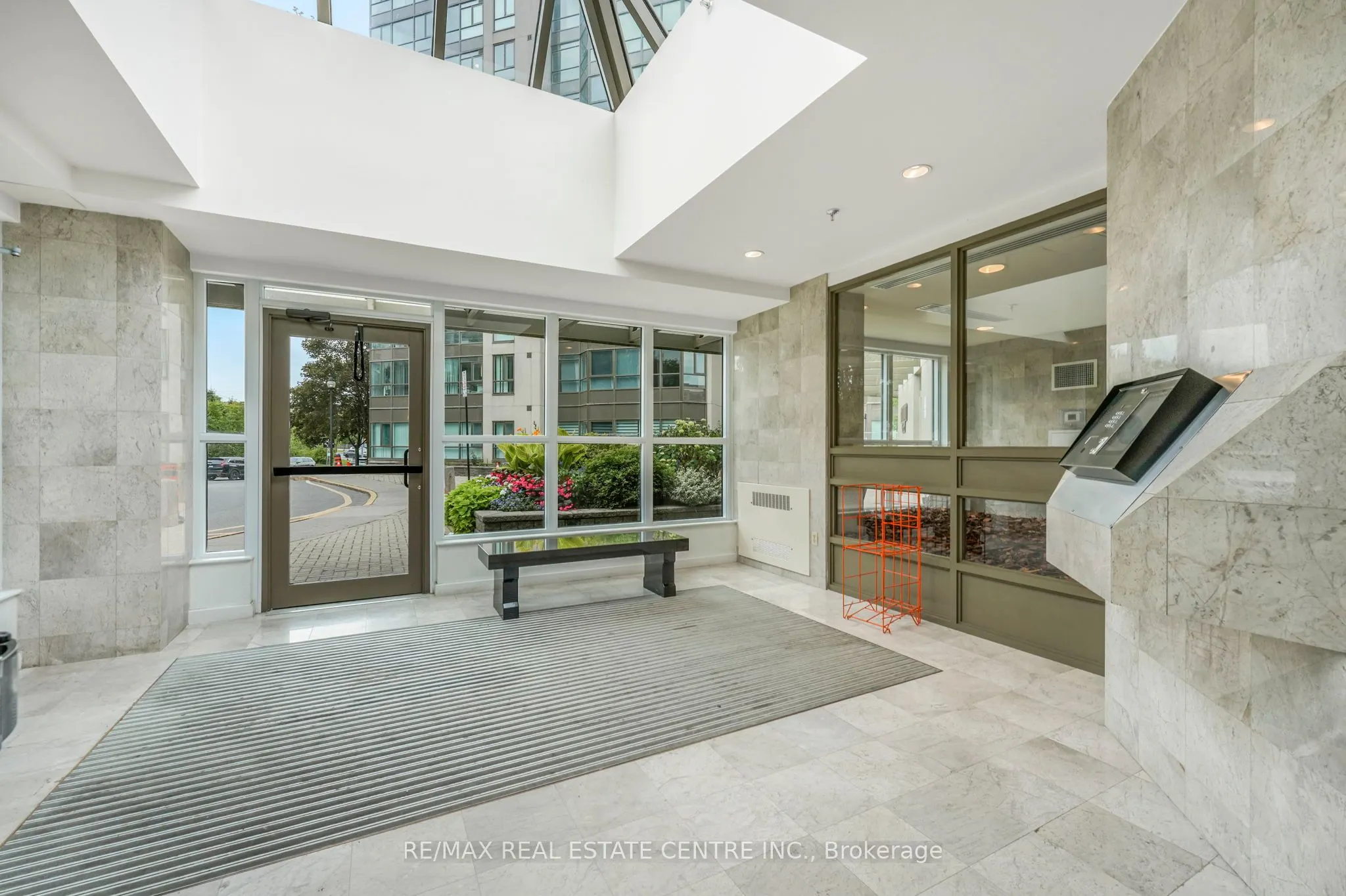 3233 Eglinton Avenue E, #407