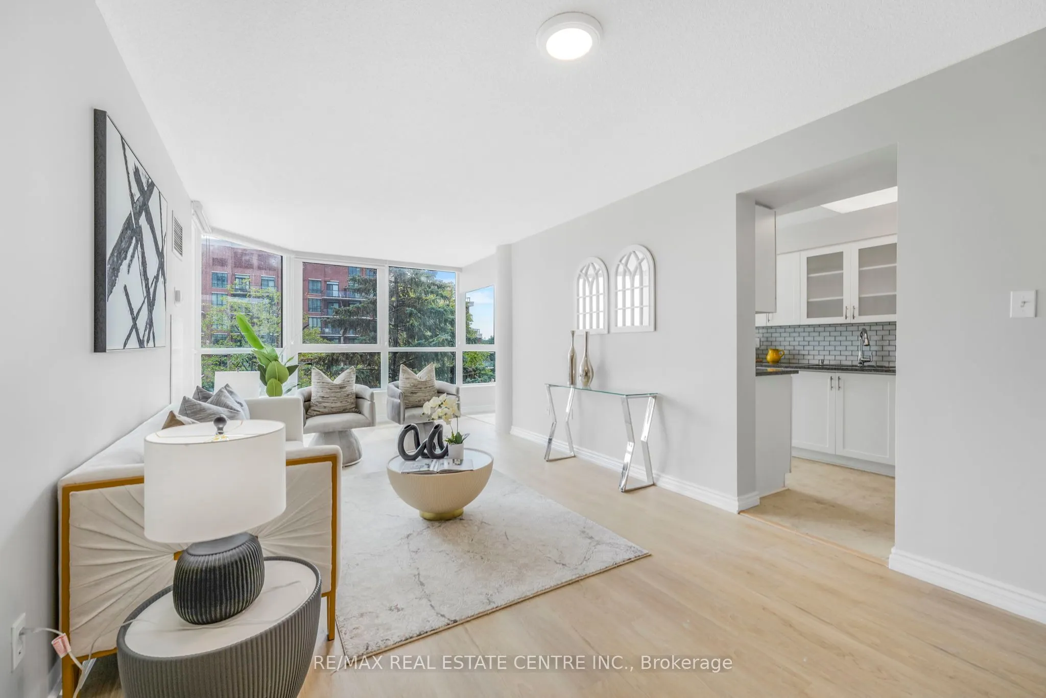 3233 Eglinton Avenue E, #407