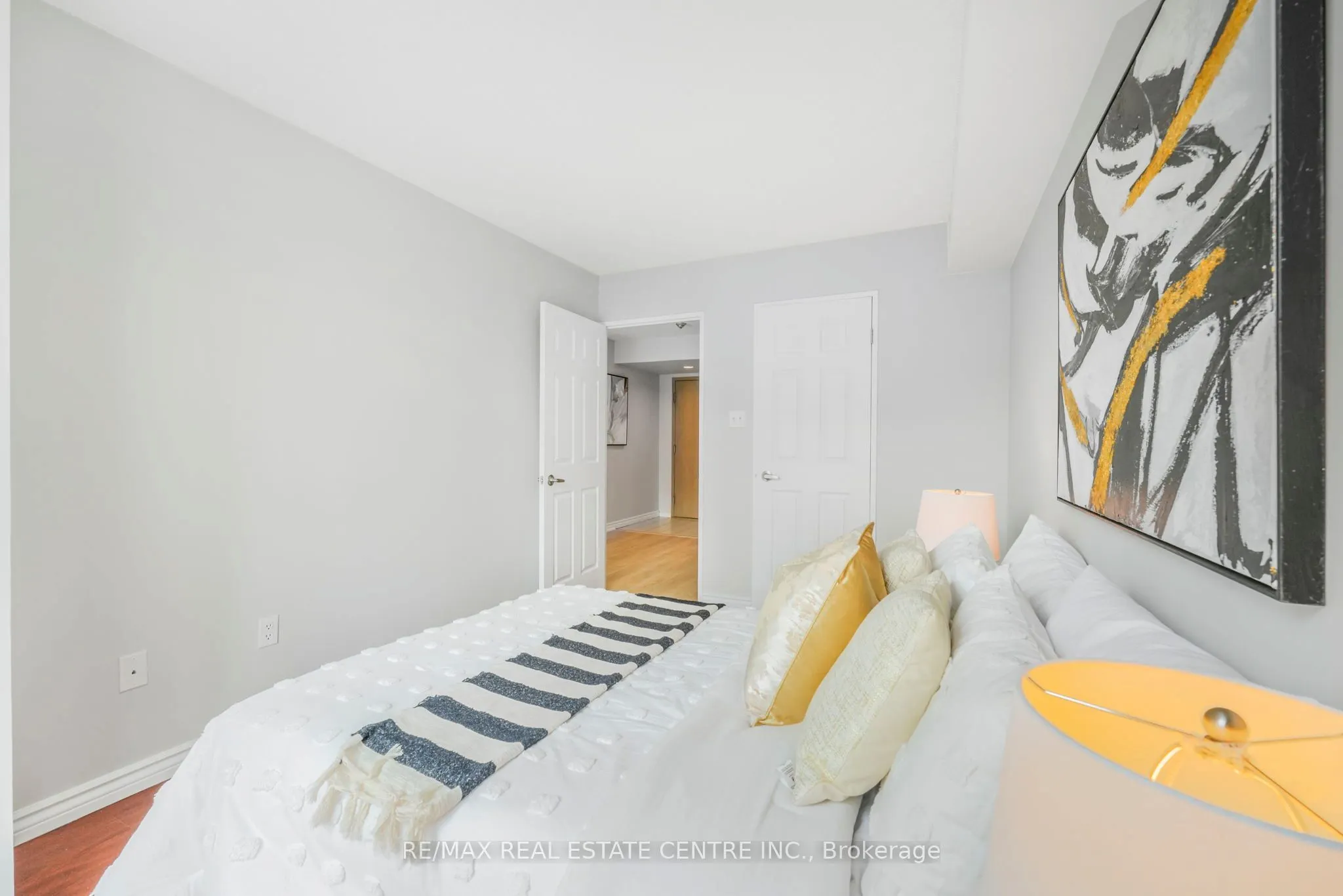 3233 Eglinton Avenue E, #407