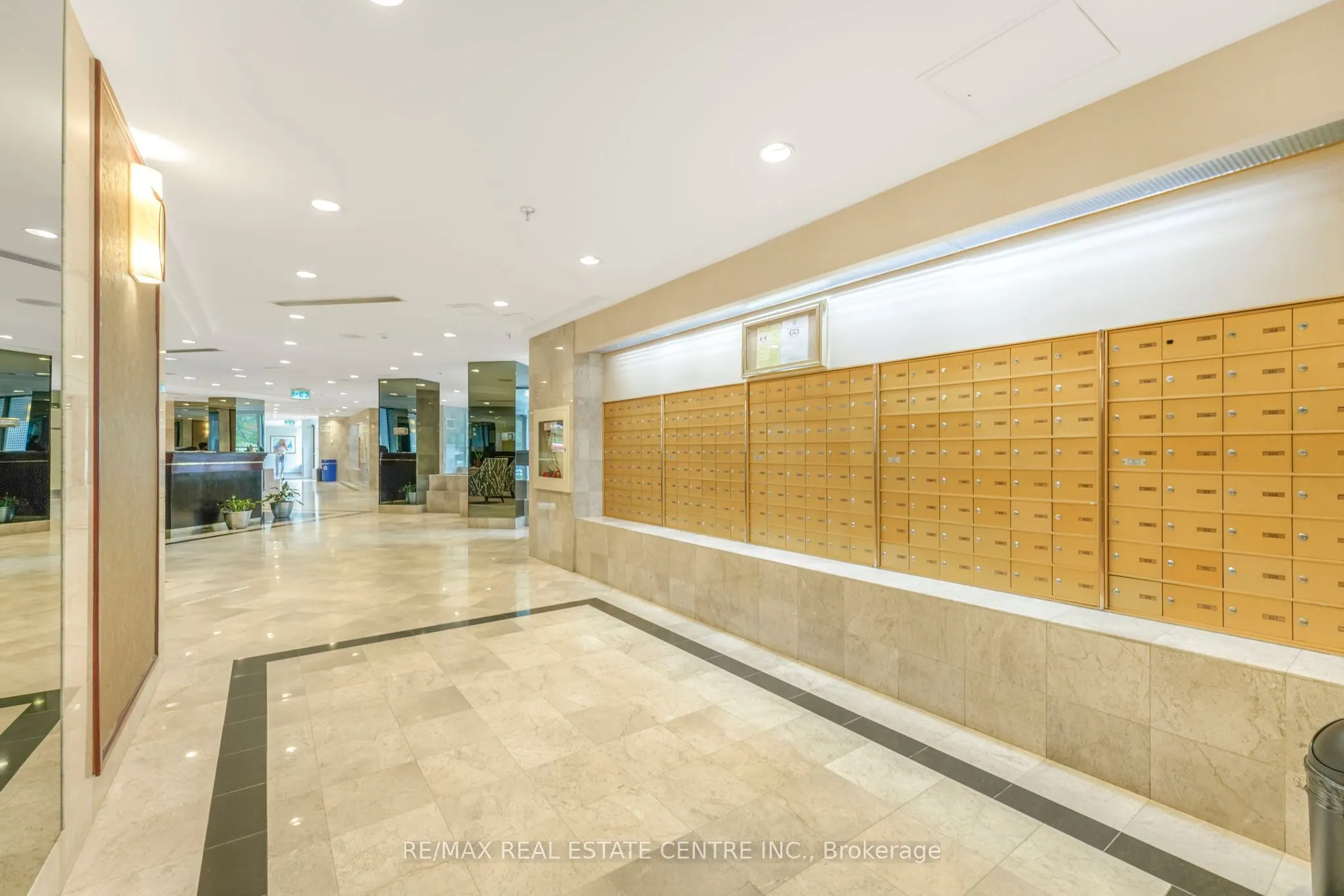 3233 Eglinton Avenue E, #407