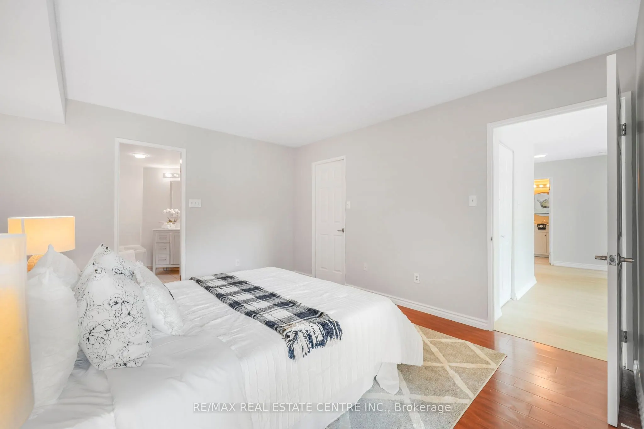 3233 Eglinton Avenue E, #407
