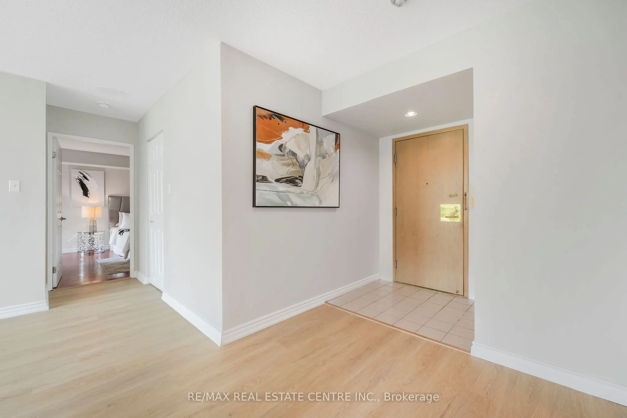 3233 Eglinton Avenue E, #407