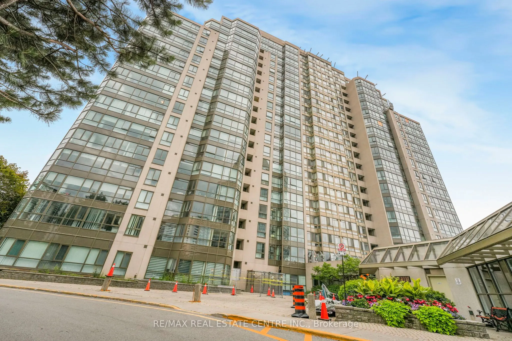 3233 Eglinton Avenue E, #407