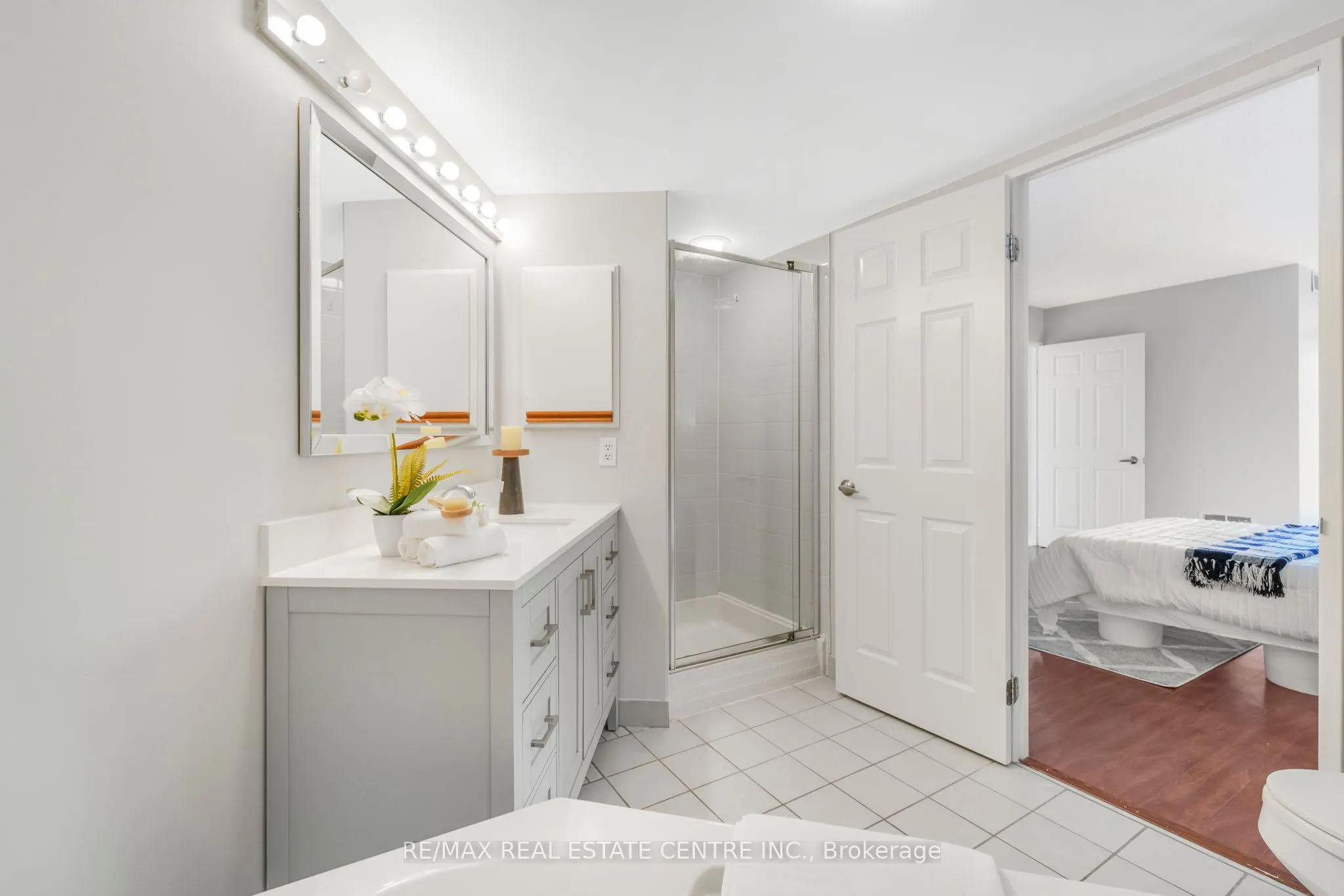 3233 Eglinton Avenue E, #407