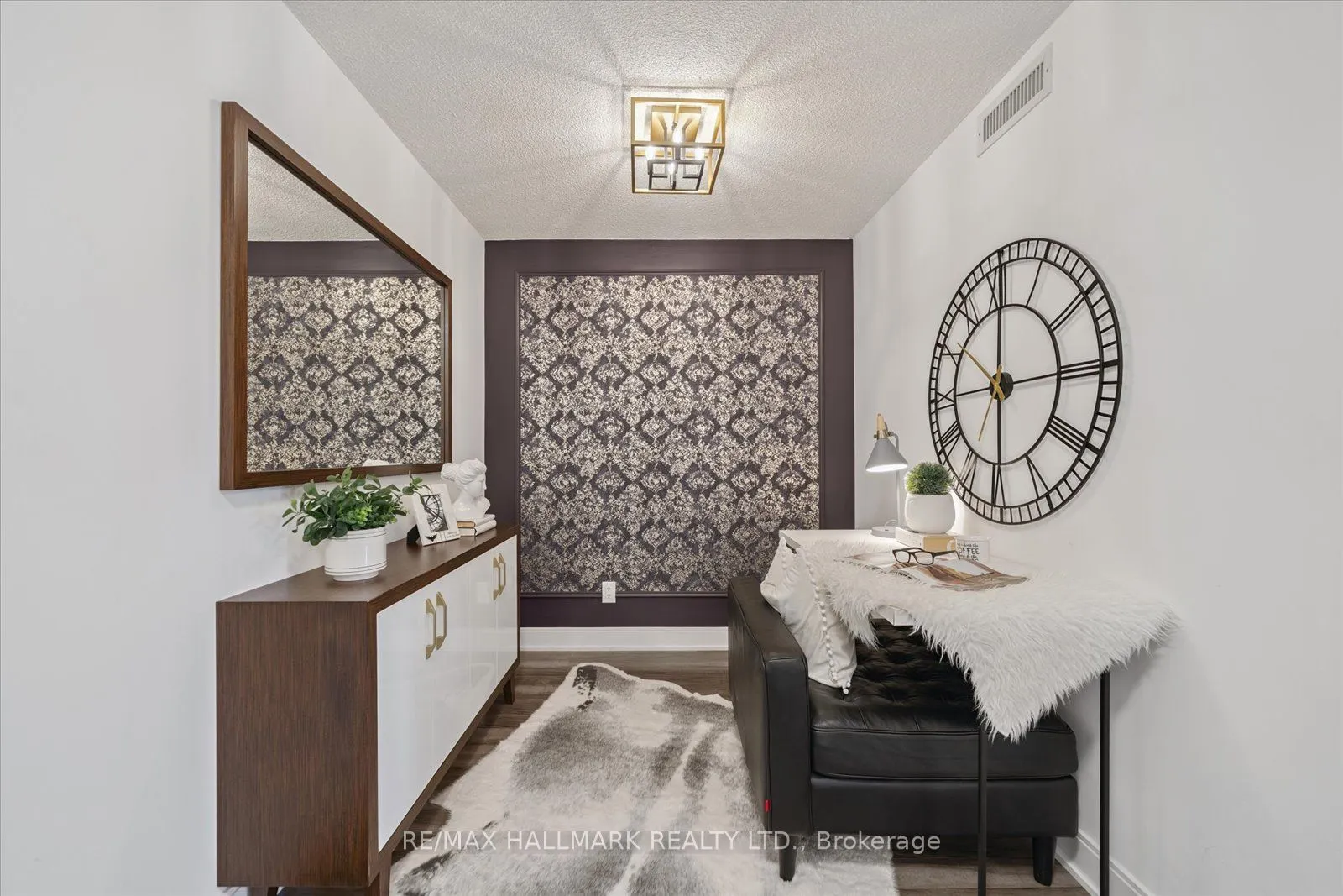 125 Village Green Square, #3006