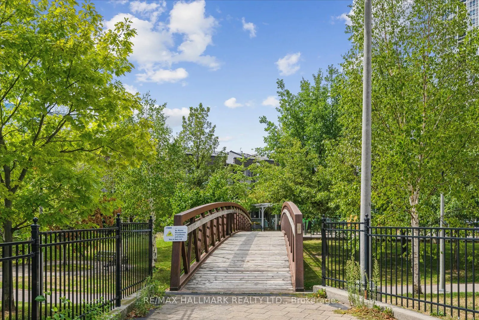 125 Village Green Square, #3006