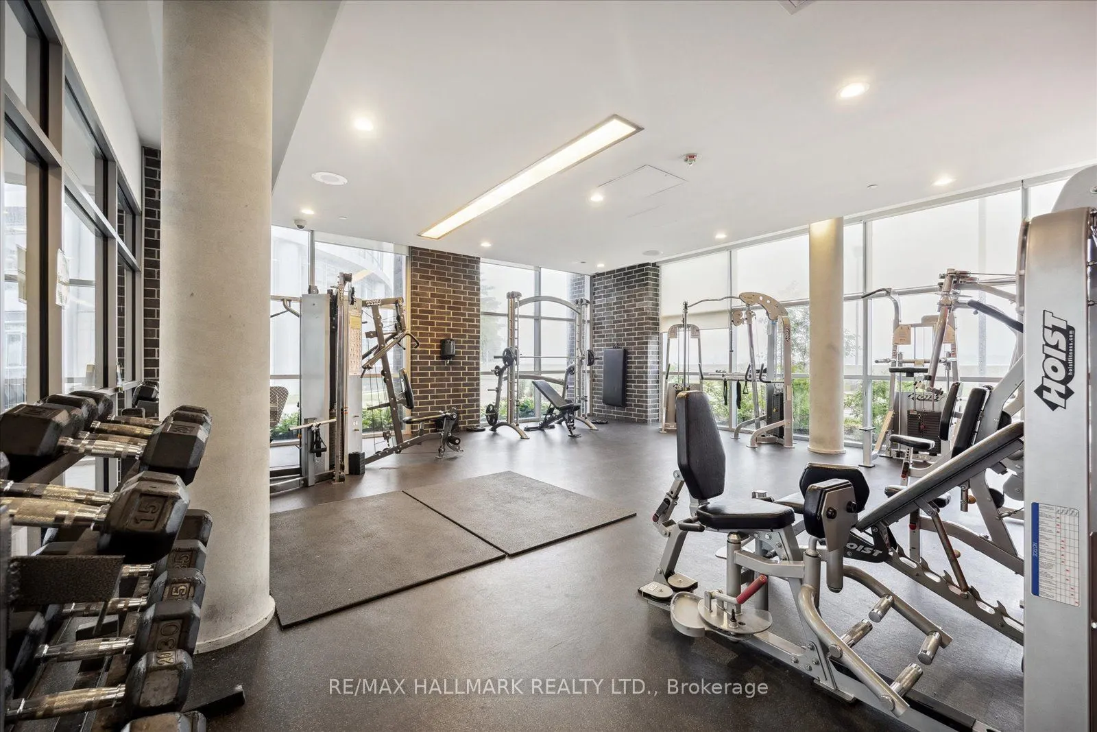 125 Village Green Square, #3006