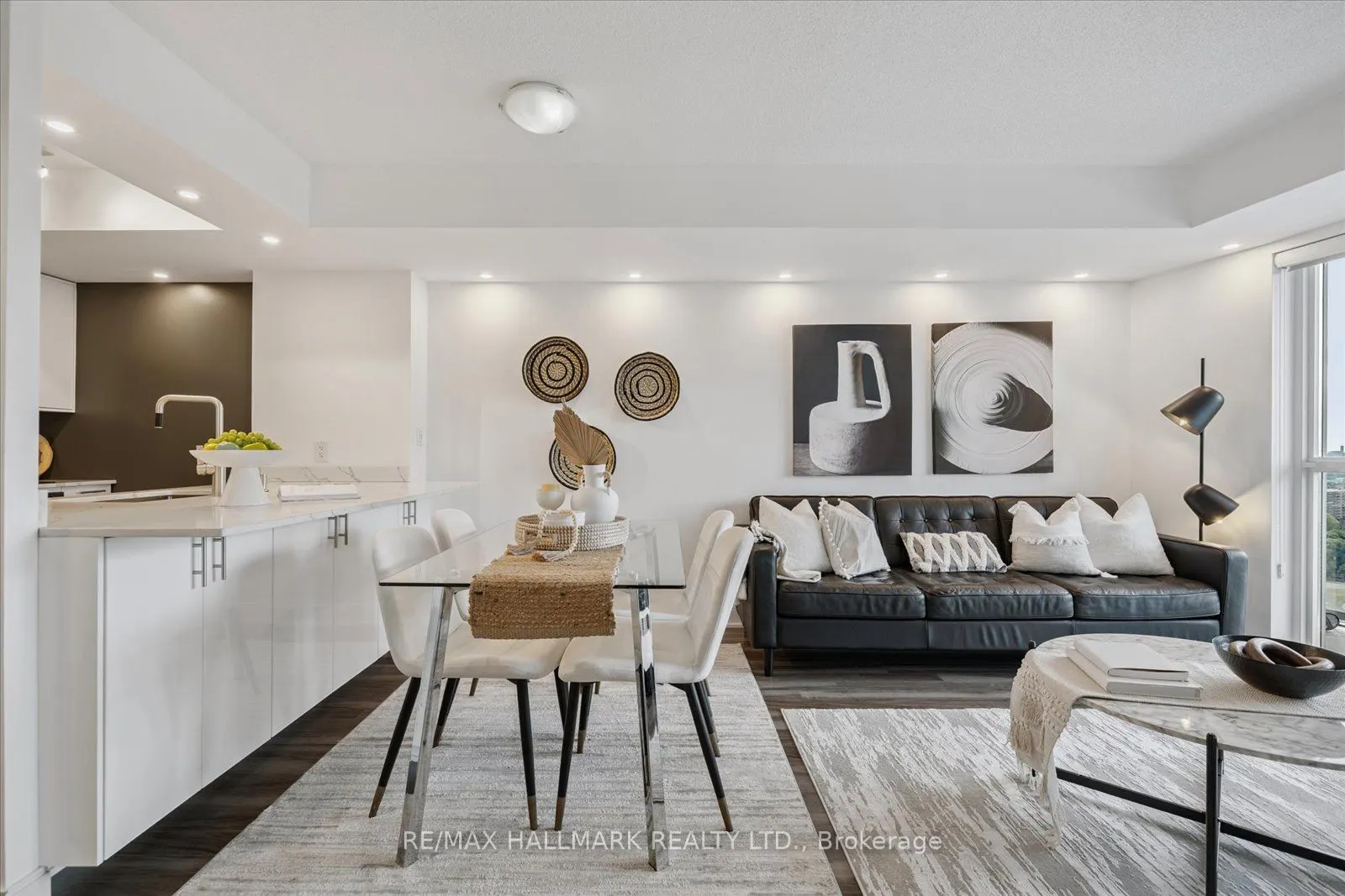 125 Village Green Square, #3006
