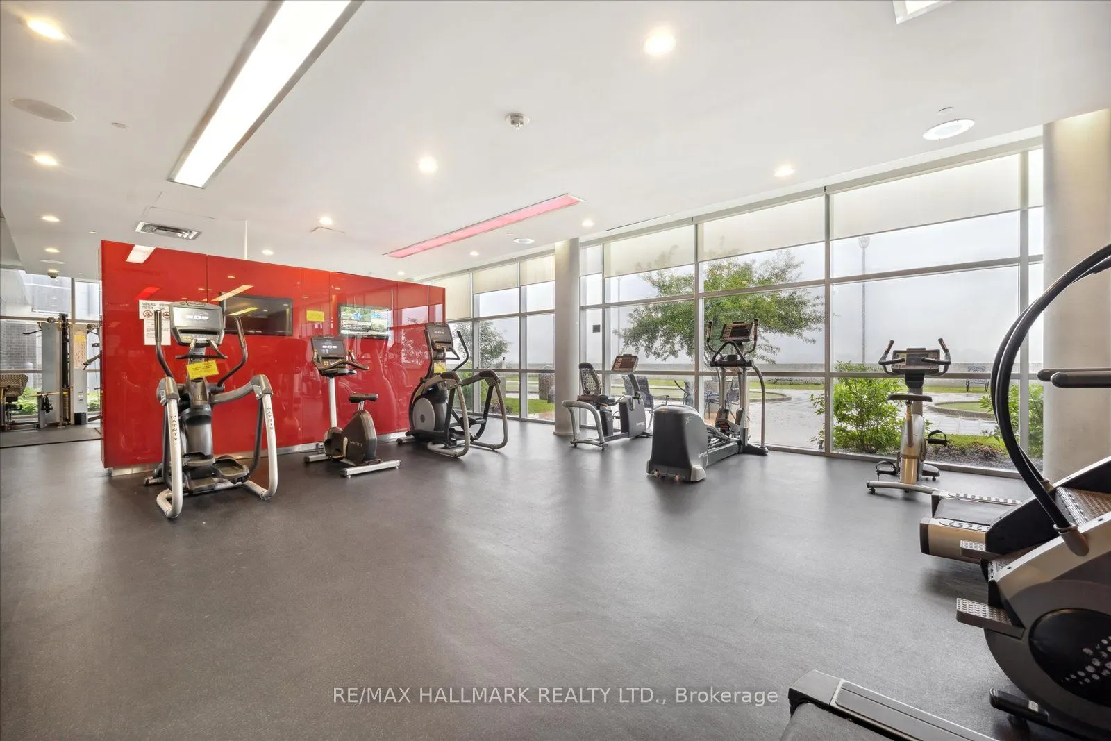 125 Village Green Square, #3006