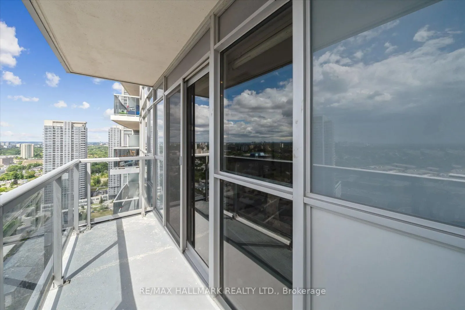 125 Village Green Square, #3006