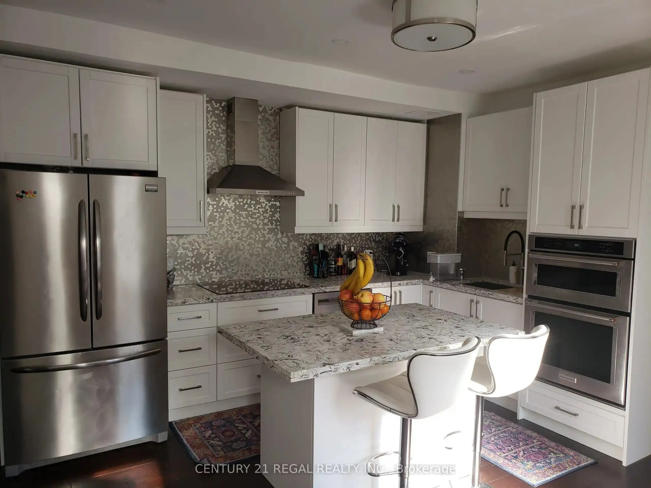 191 Booth Avenue, #Main