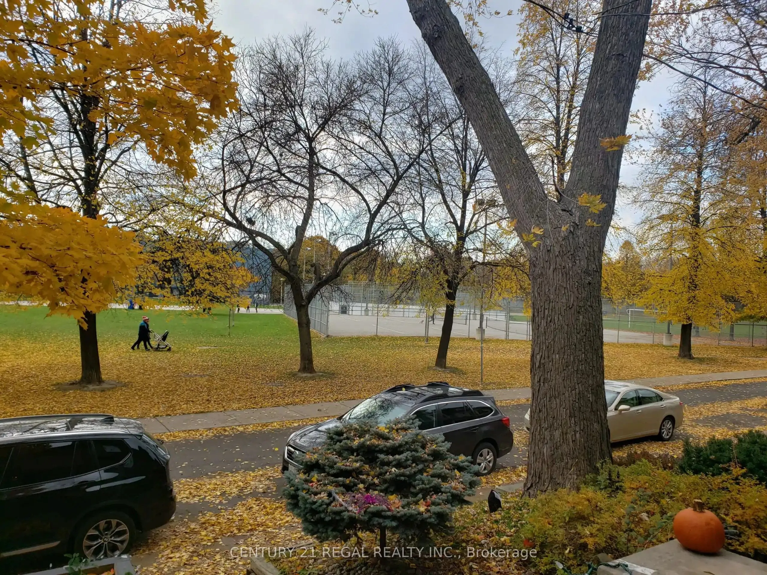 191 Booth Avenue, #Main