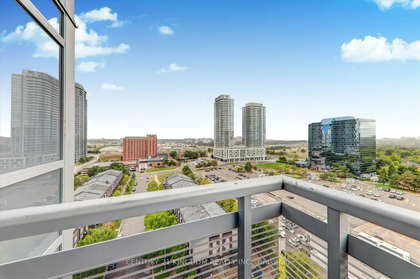 275 Village Green Square, #1423