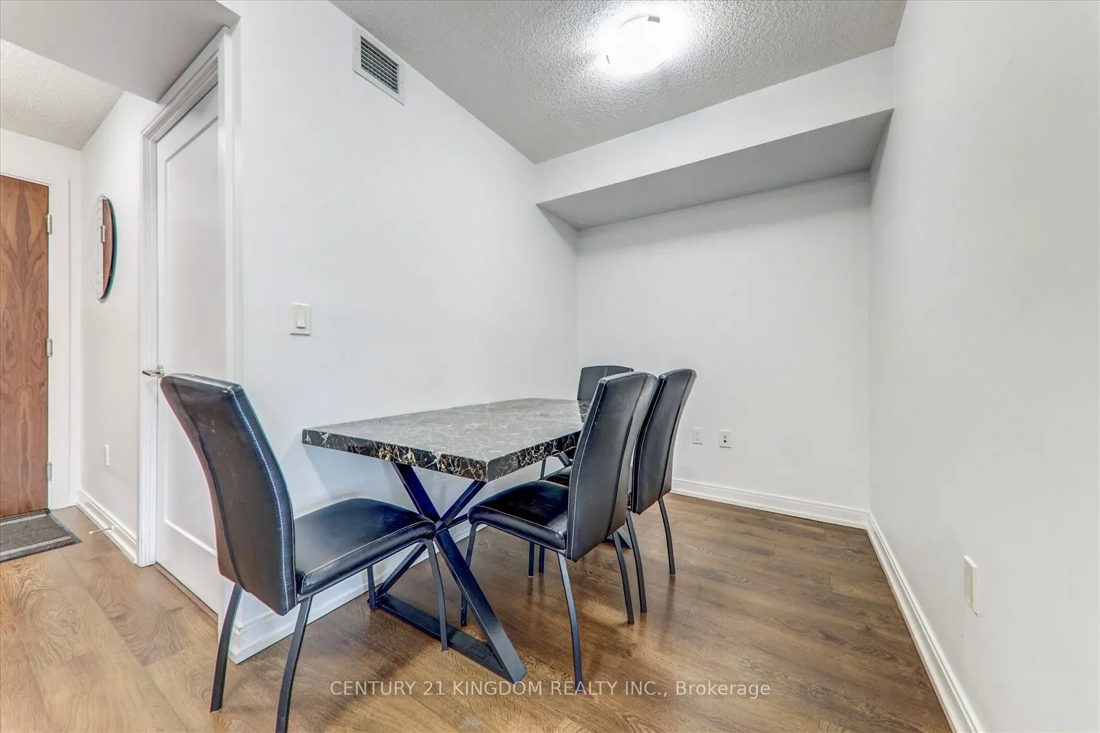 275 Village Green Square, #1423