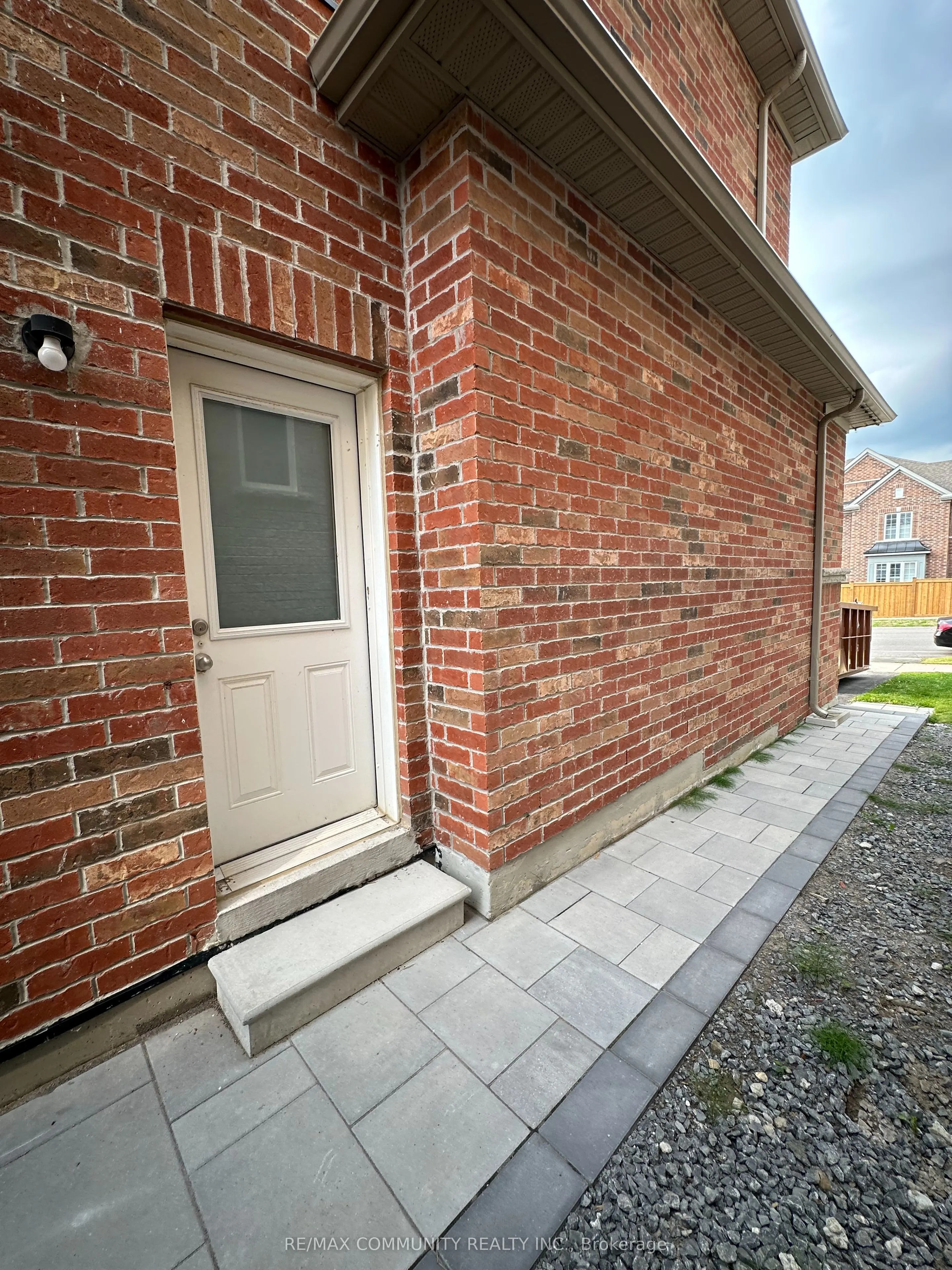 941 Greenhill Avenue, #Basement
