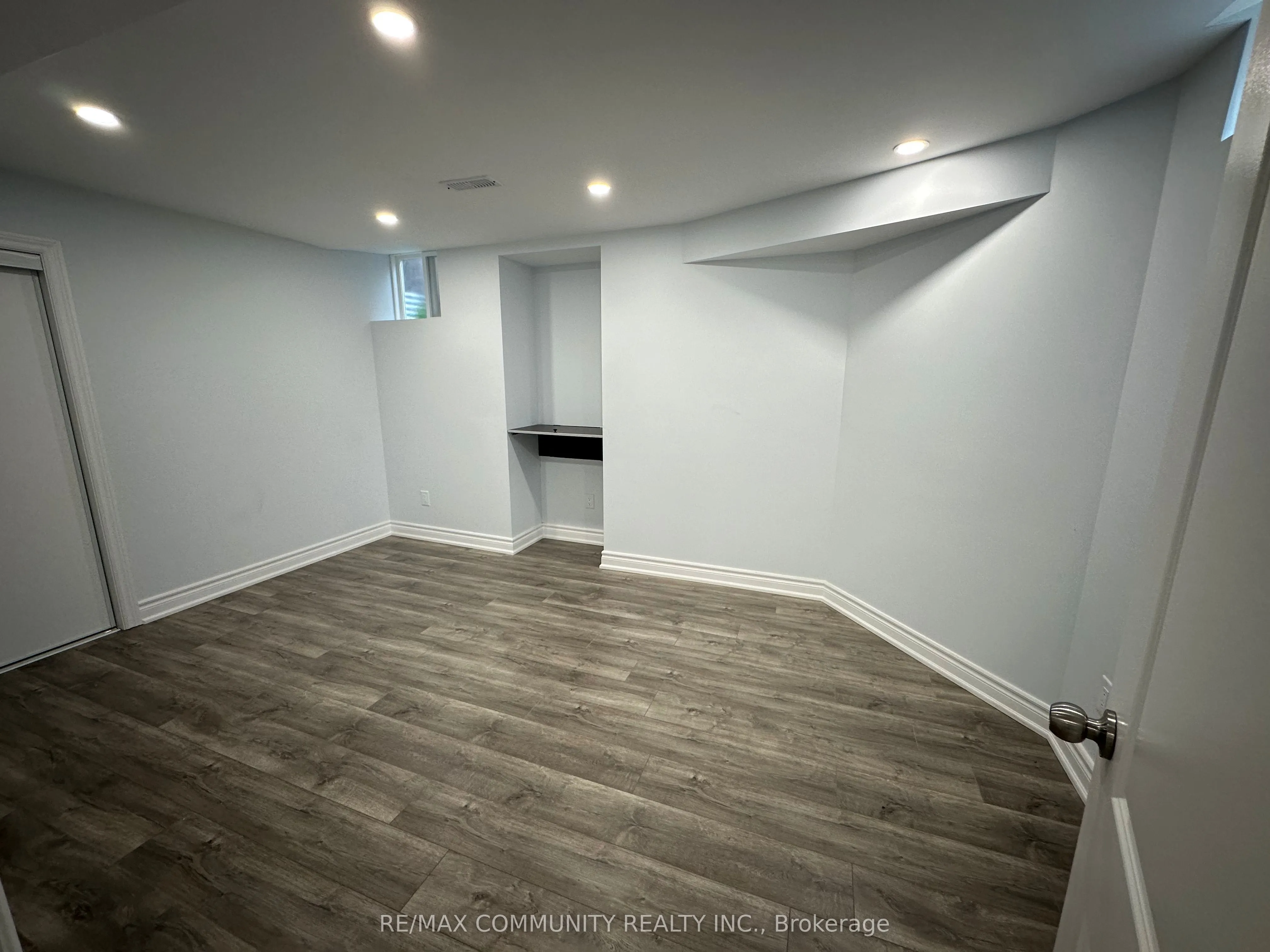 941 Greenhill Avenue, #Basement