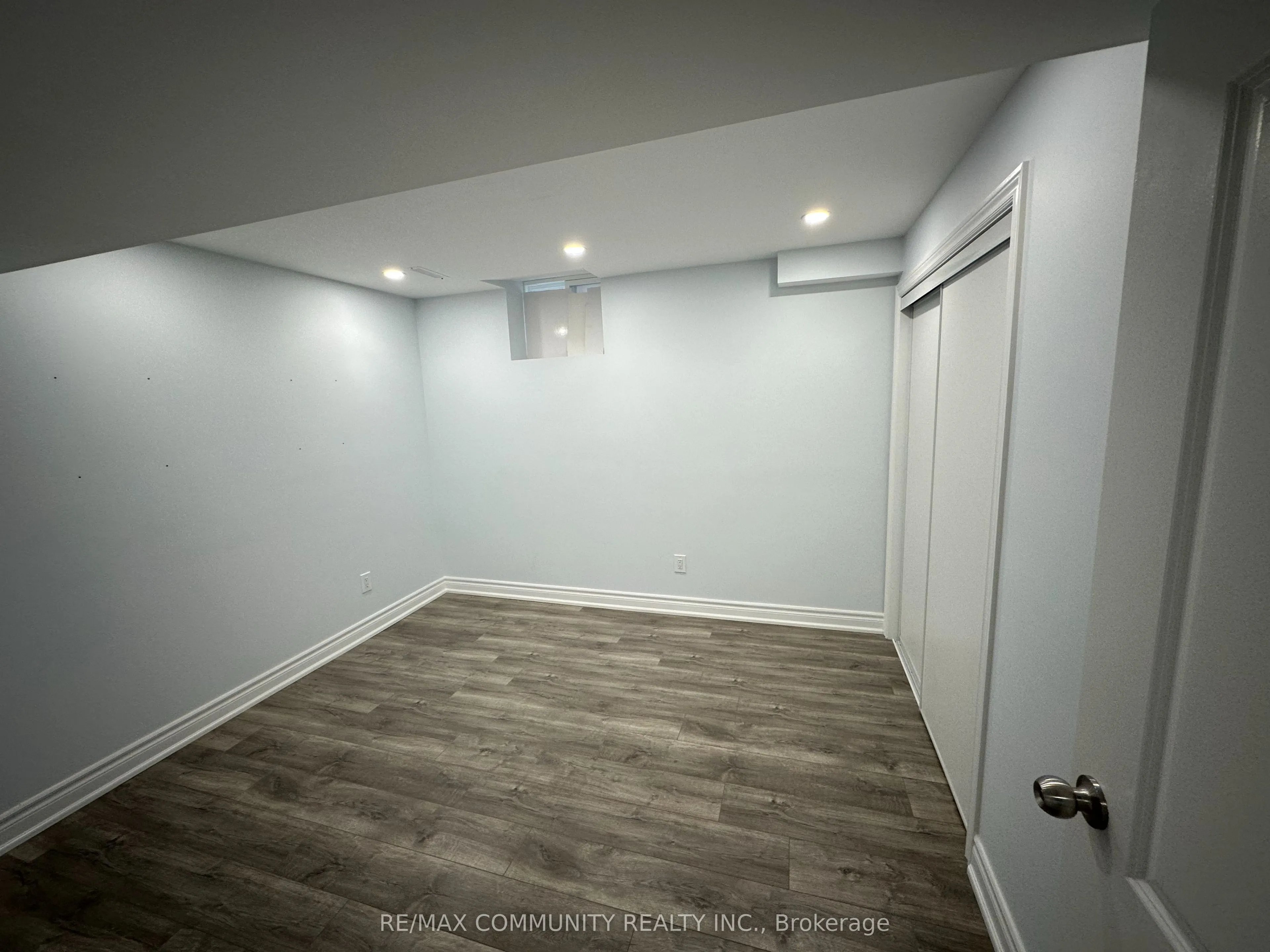 941 Greenhill Avenue, #Basement