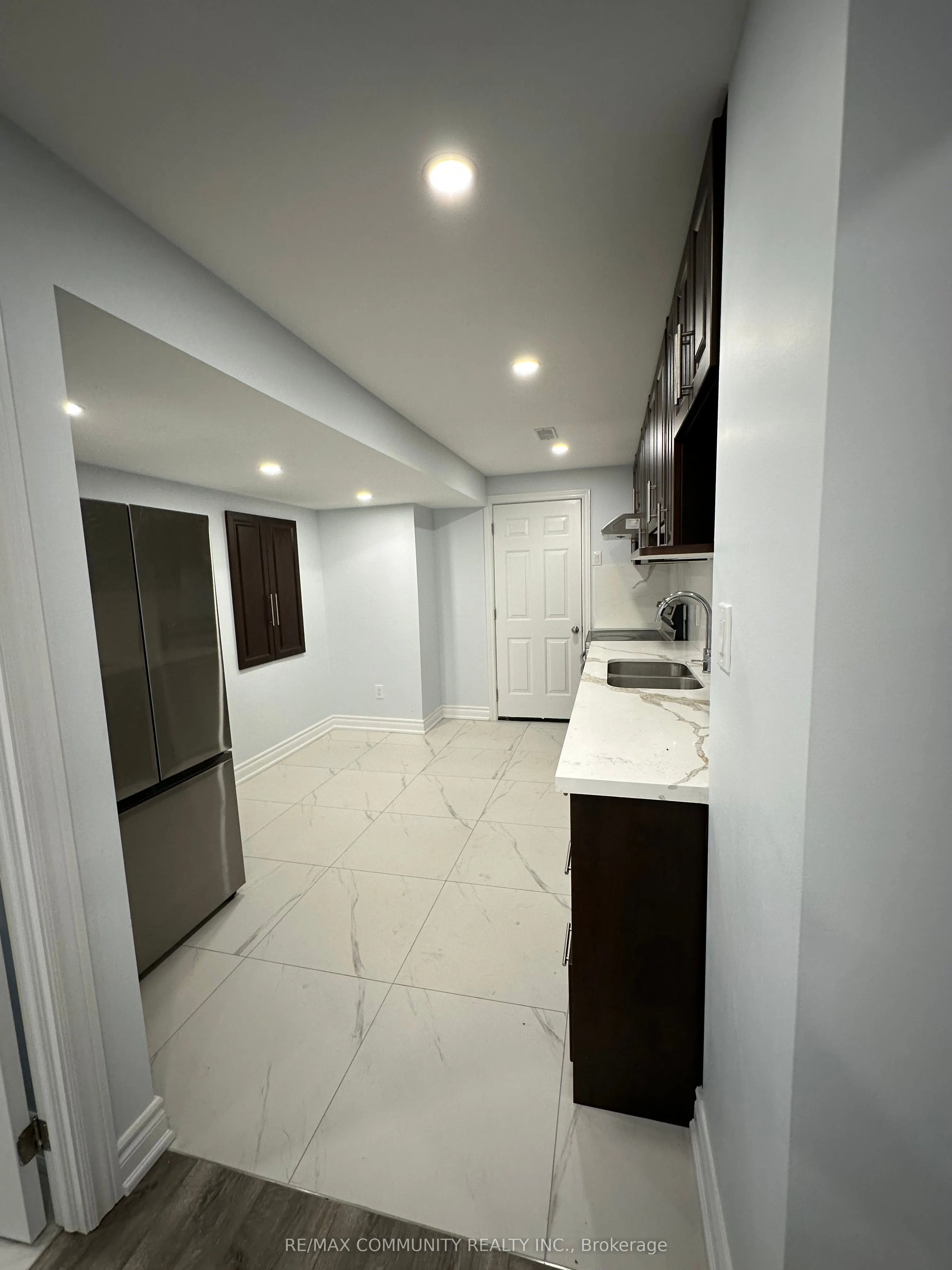 941 Greenhill Avenue, #Basement