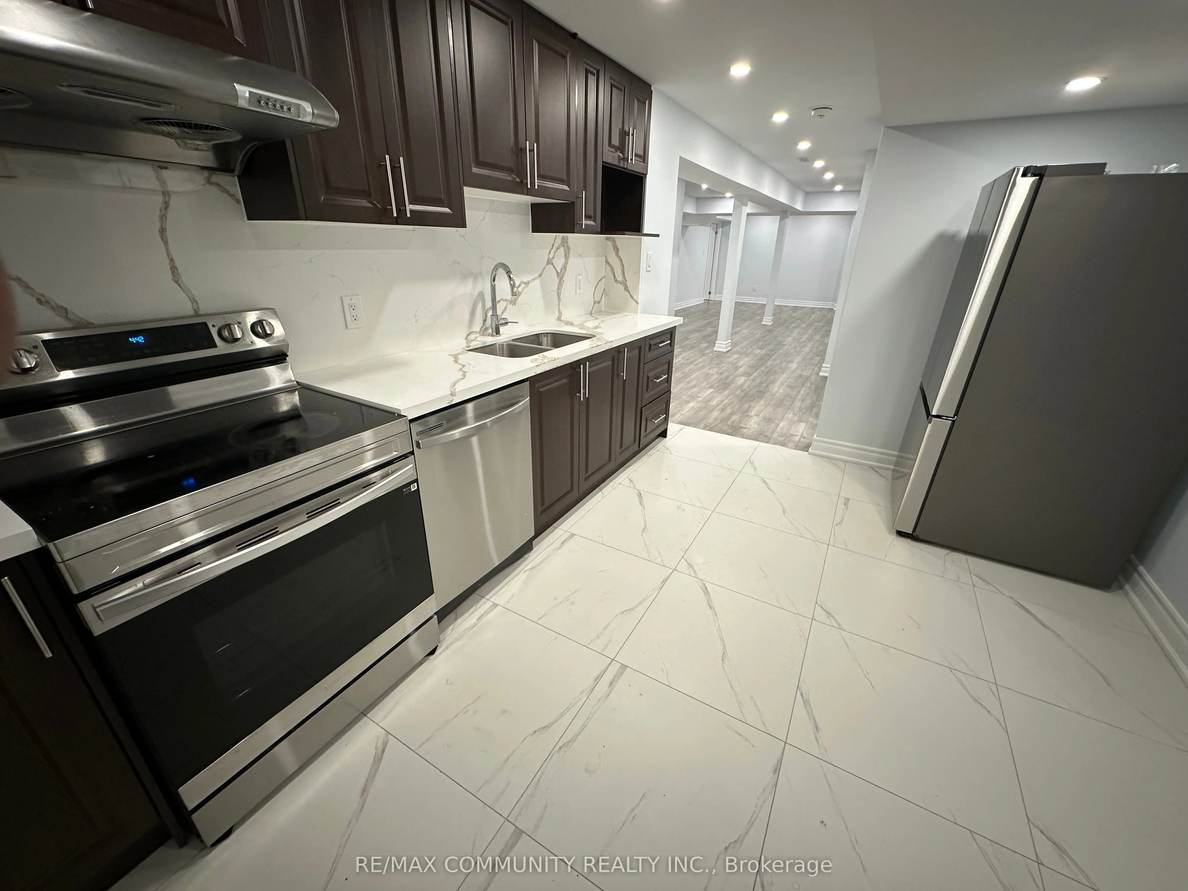 941 Greenhill Avenue, #Basement