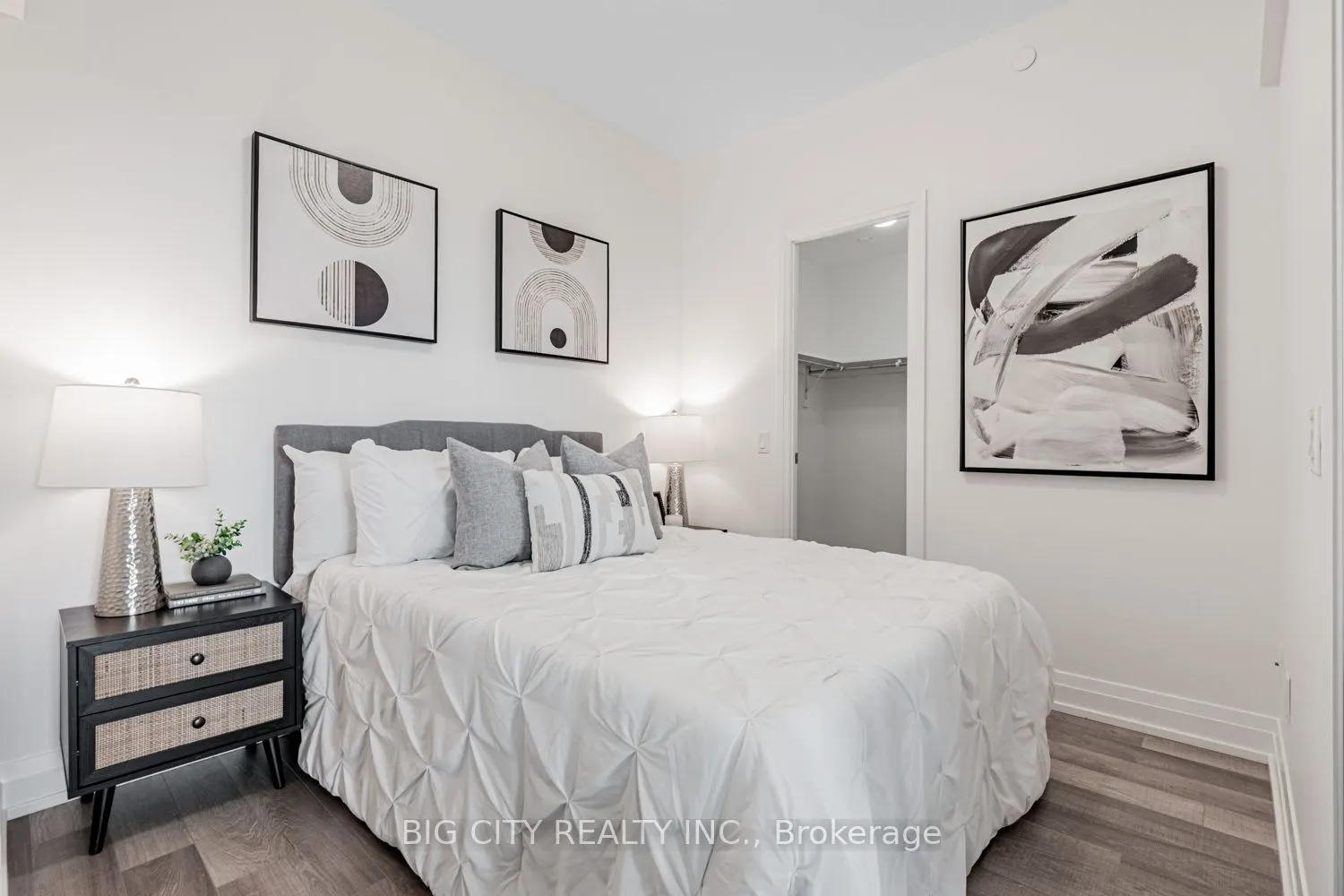 3121 Sheppard Avenue E, #611