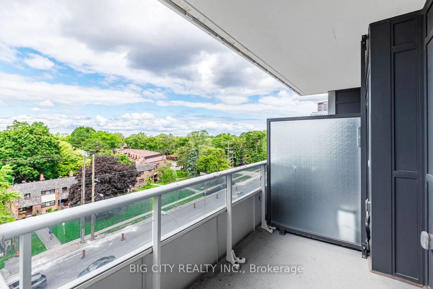 3121 Sheppard Avenue E, #611