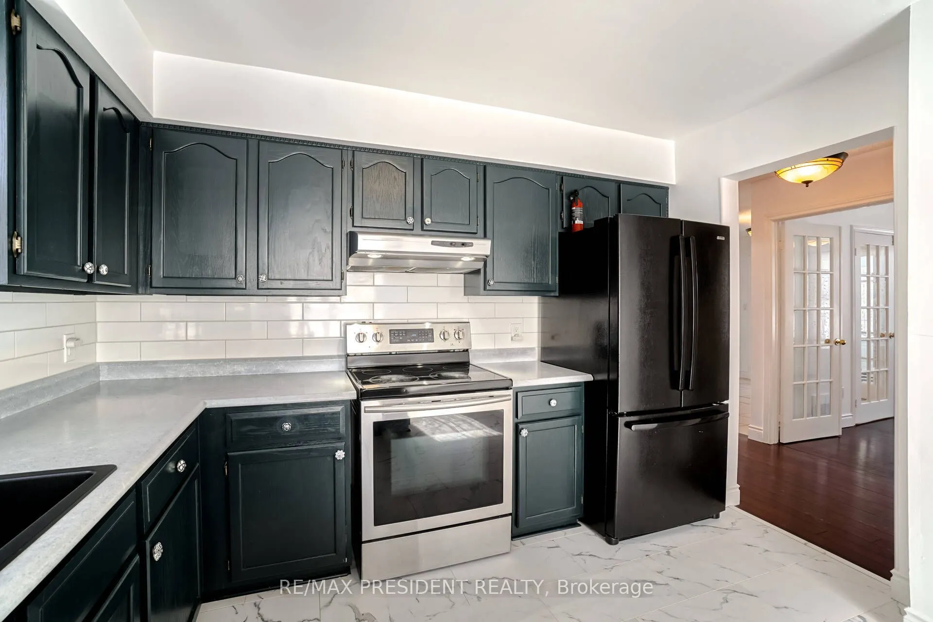 2 White Cliffe Drive