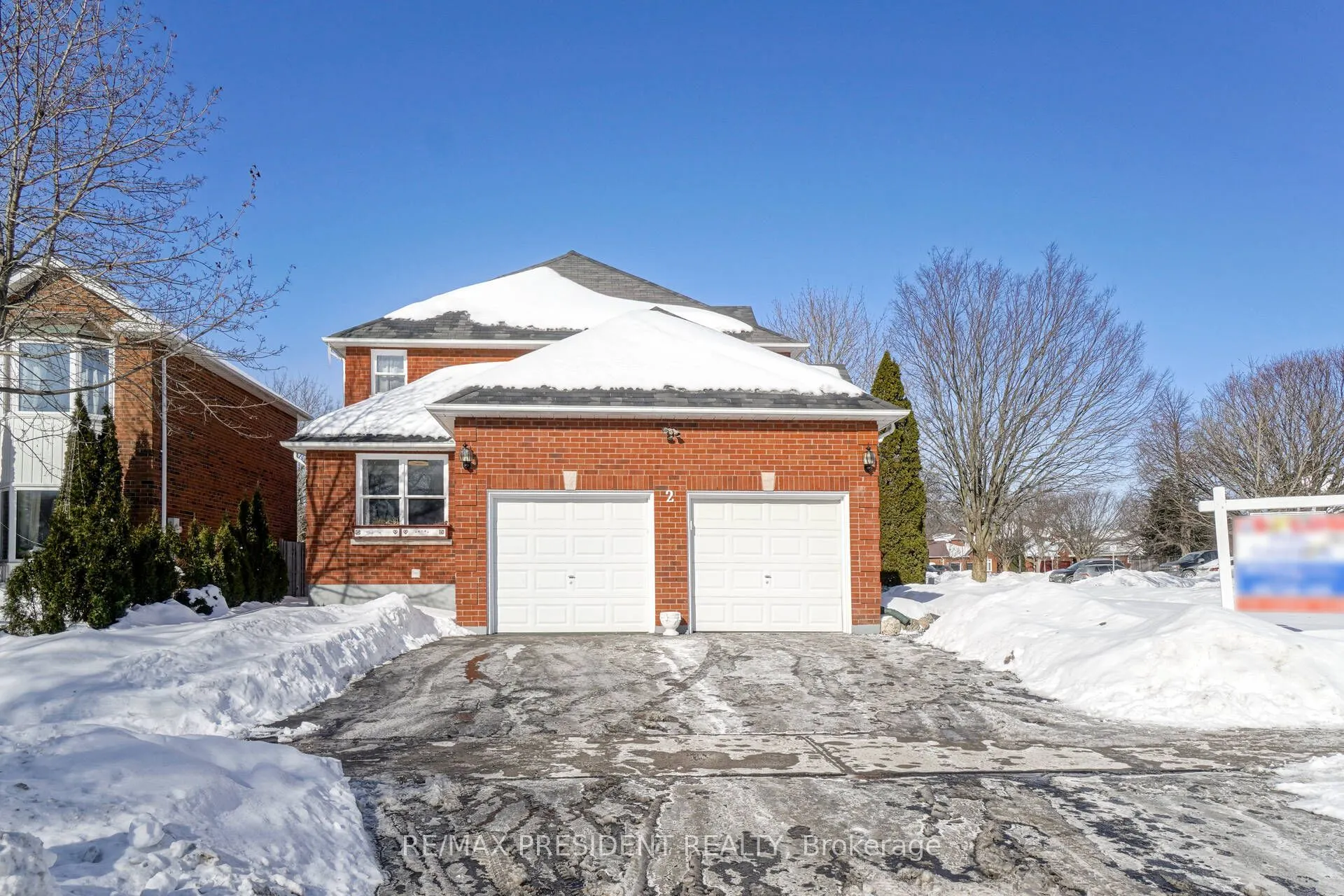 2 White Cliffe Drive