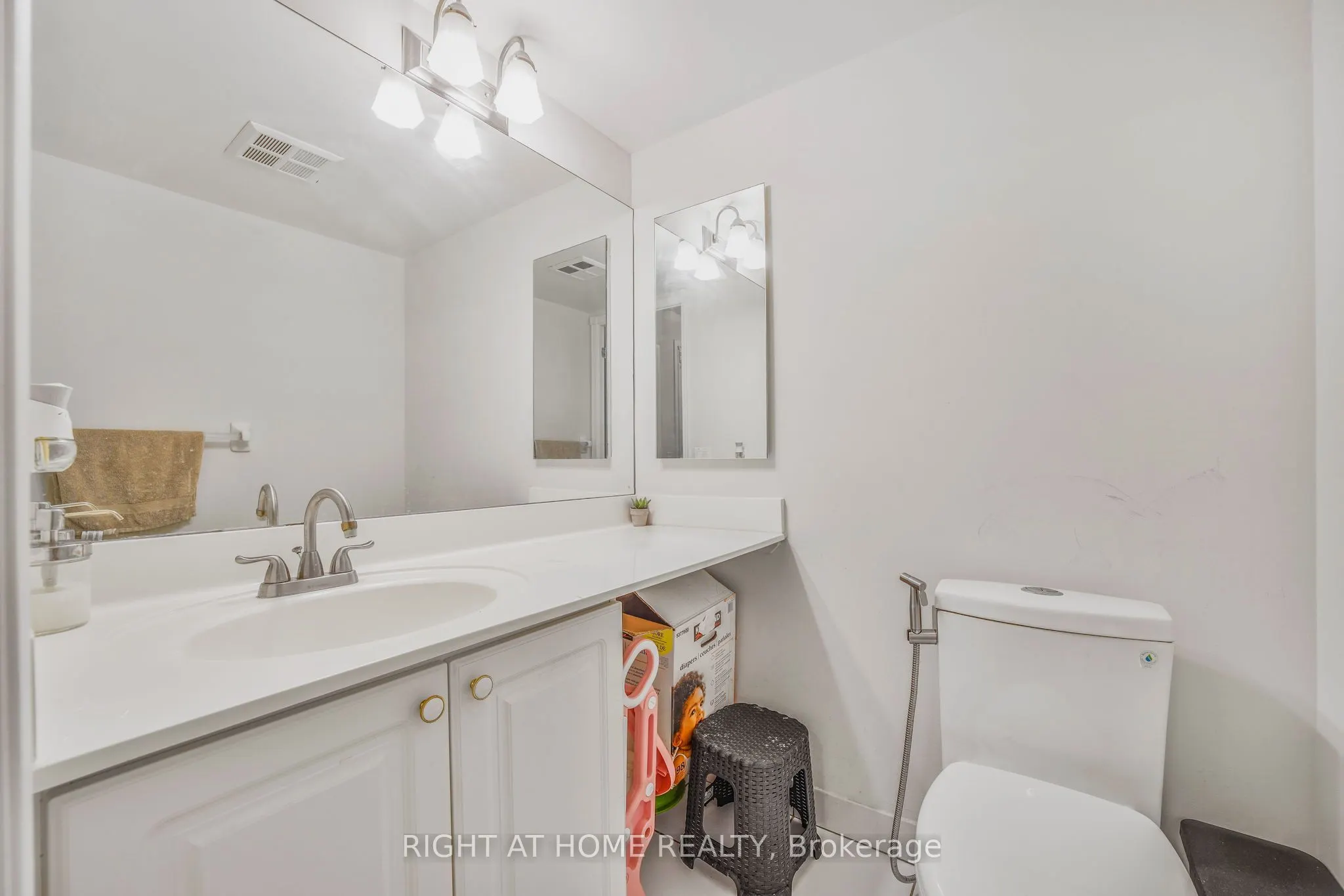 188 Bonis Avenue, #618