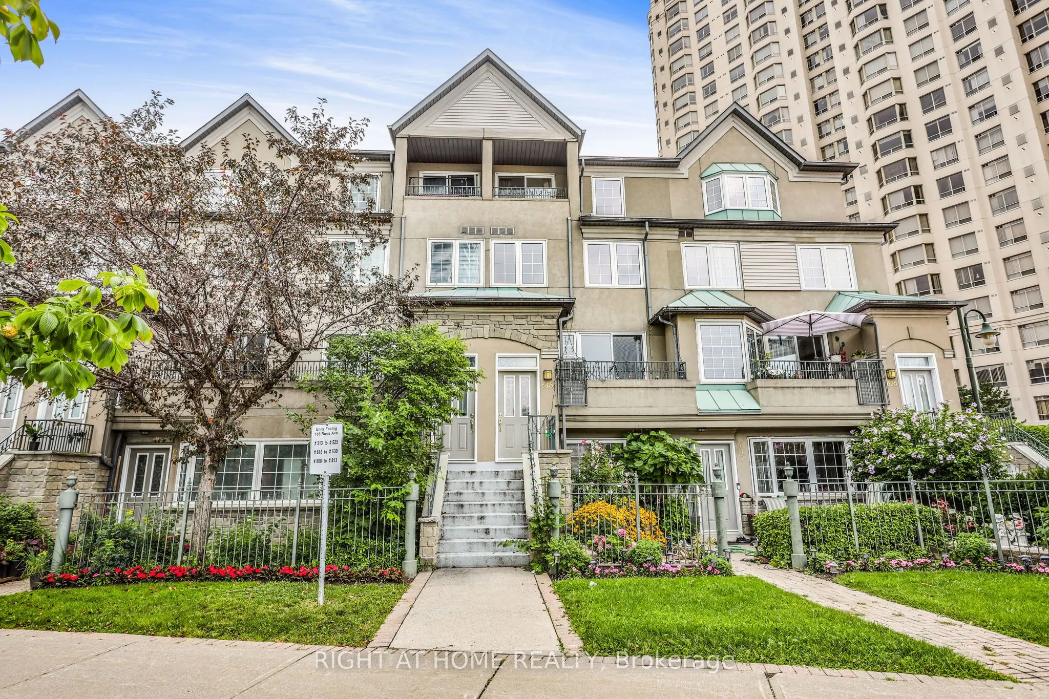 188 Bonis Avenue, #618