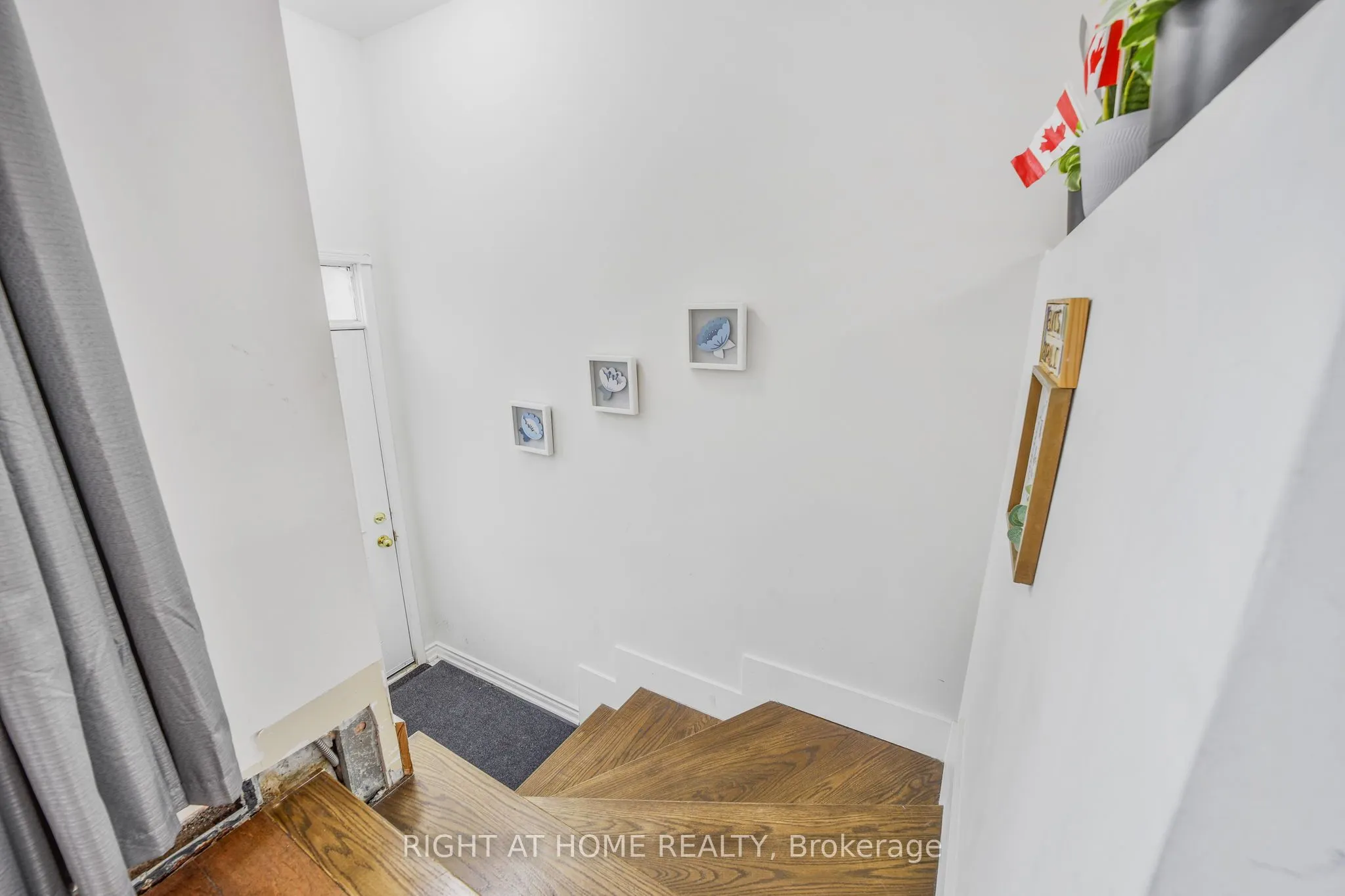 188 Bonis Avenue, #618