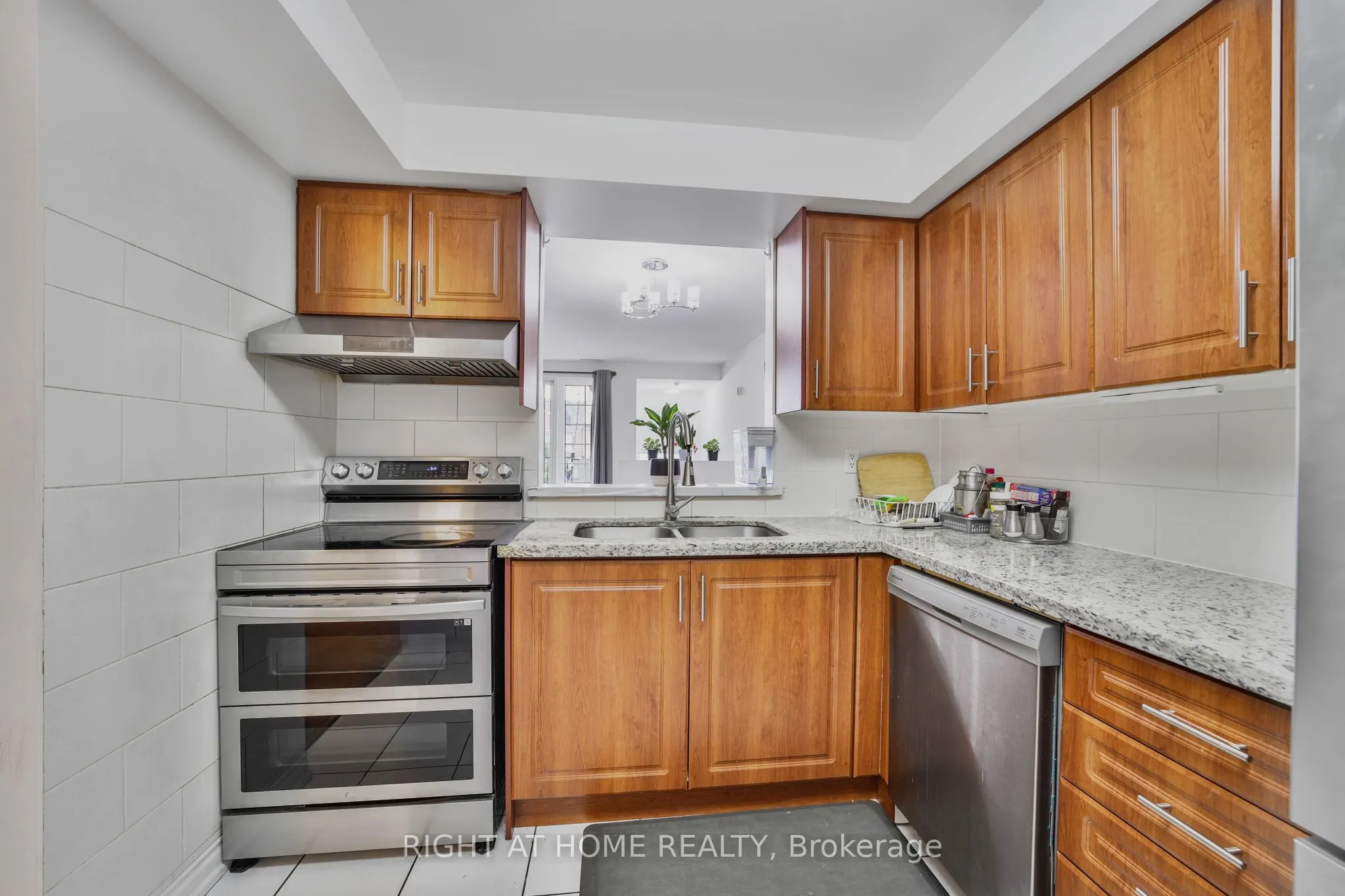 188 Bonis Avenue, #618