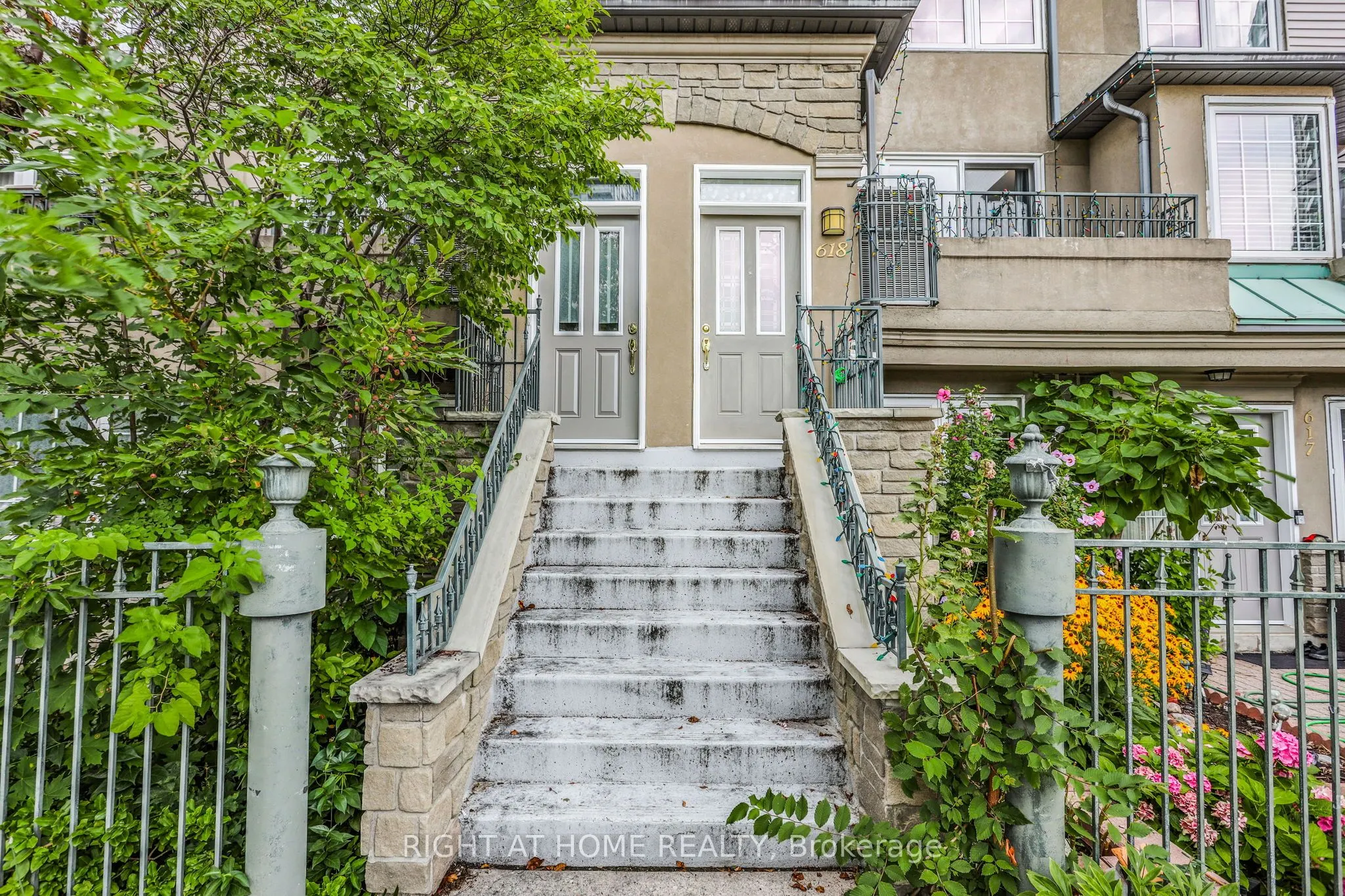 188 Bonis Avenue, #618