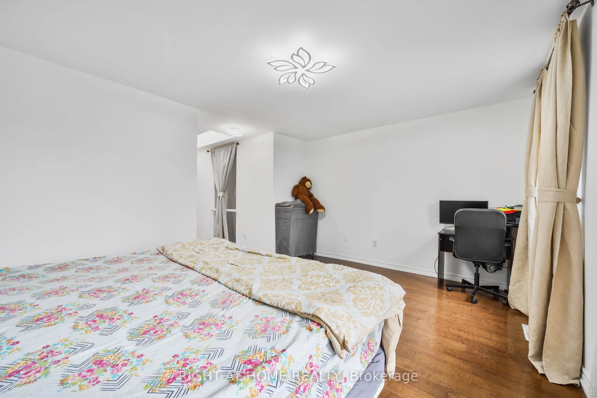 188 Bonis Avenue, #618